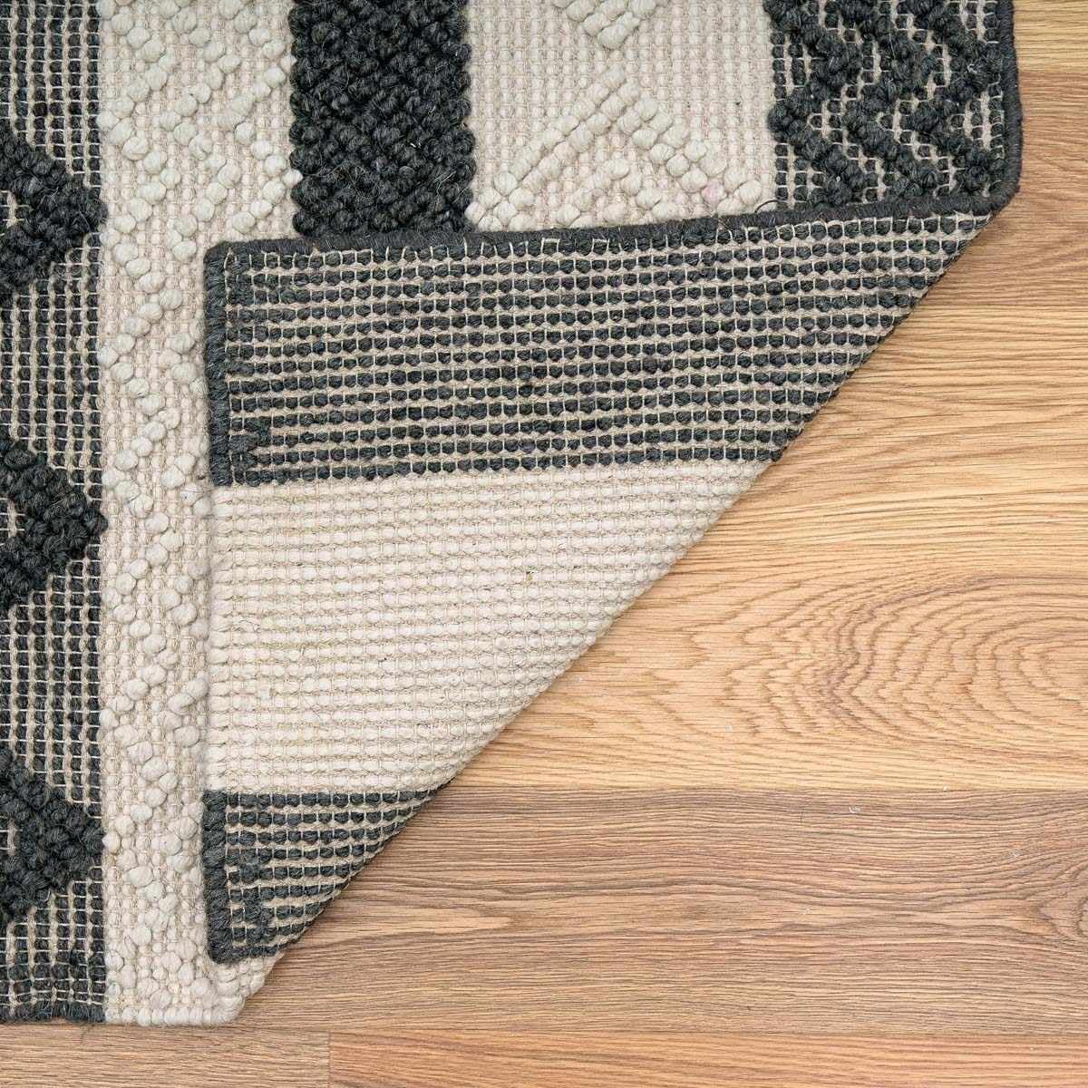 Hand Woven Wool Area Rug 5' x 7'6