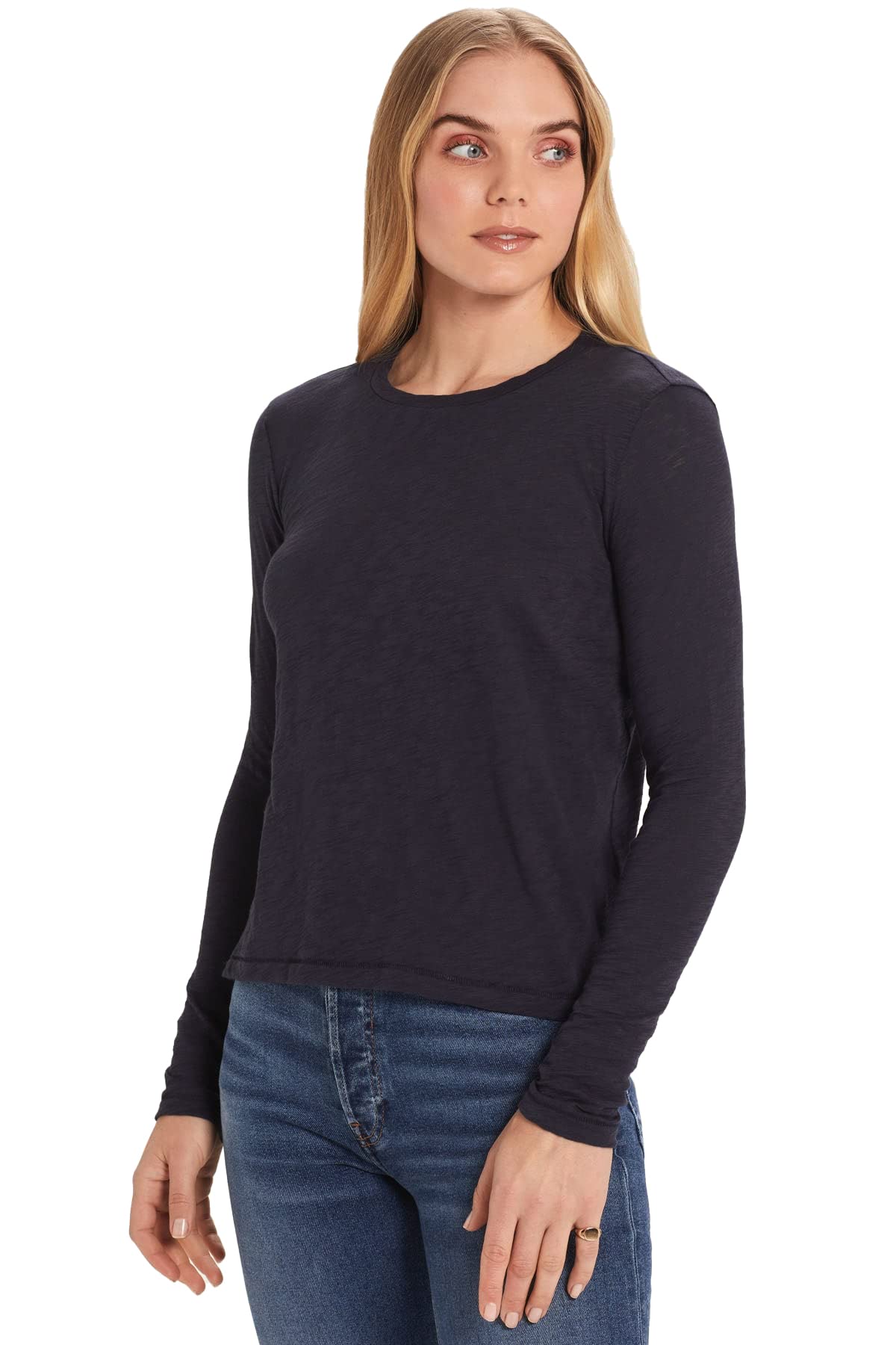 Women's Signature Slub Long Sleeve Boyfriend T-Shirt - Soft & Comfortable Casual Top for Everyday Wear, Street Style, and Layering Outfits