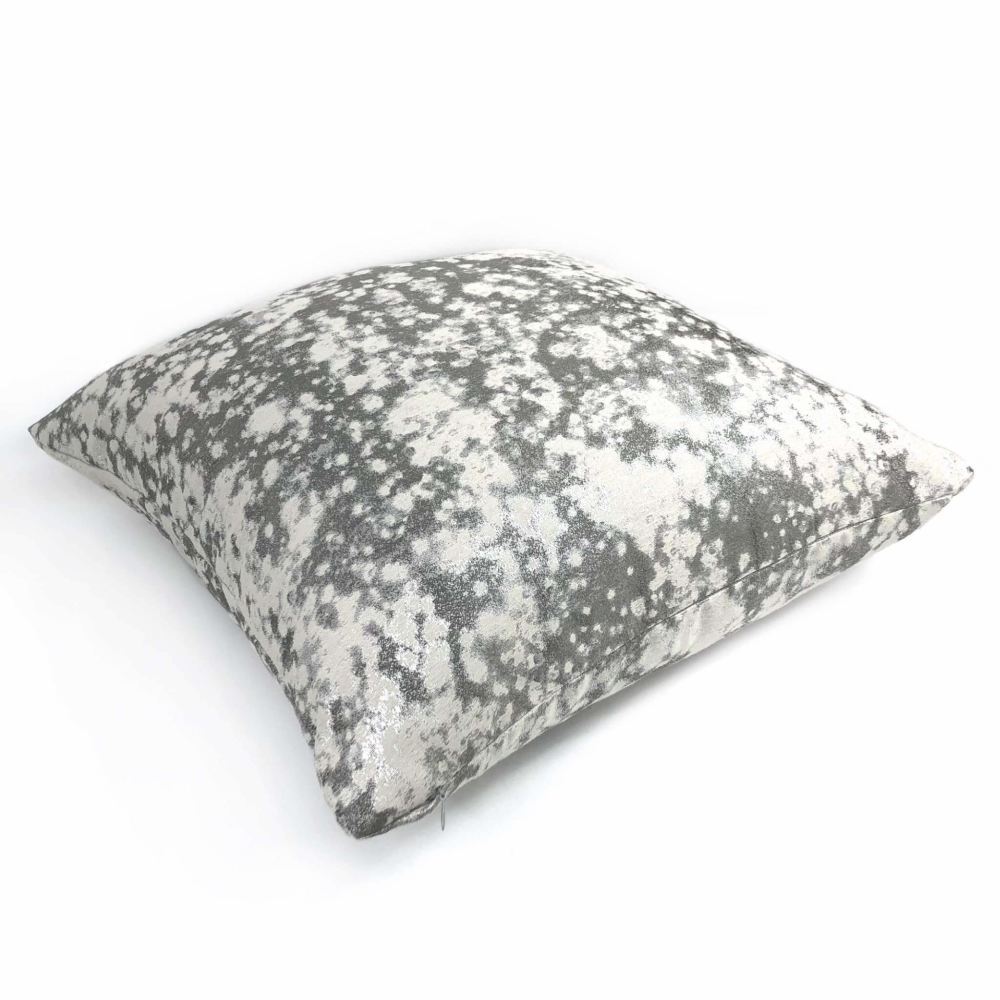 Vilero Shimmer Gray Abstract Pillow Cover - Decorative Throw Pillow Case for Sofa, Bed & Couch - Soft & Stylish Home Decor Accent