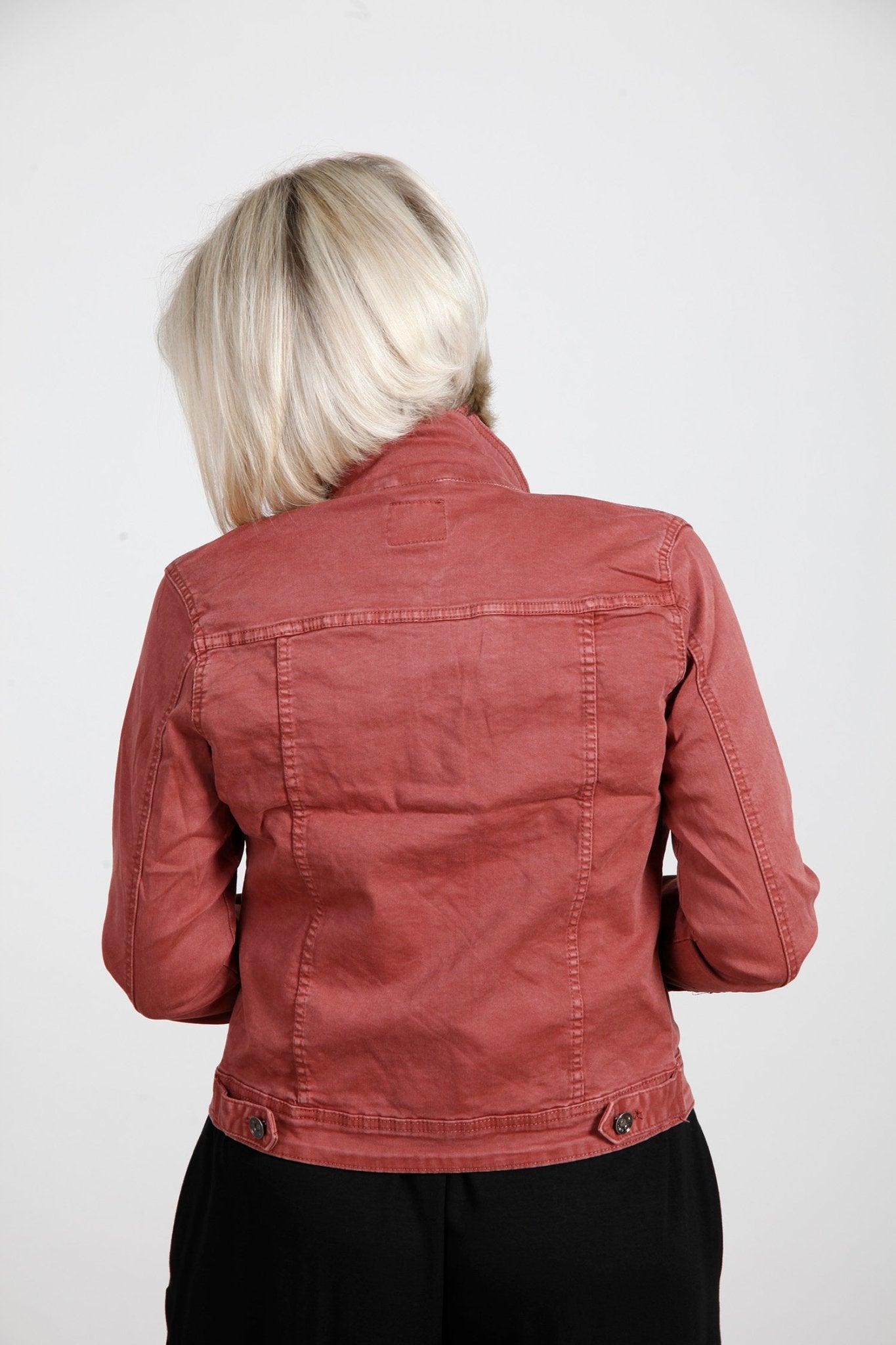 Stylish Cinnamon Denim Jacket for Women - Trendy Fall Fashion Outerwear - Perfect for Casual Outings & Date Nights