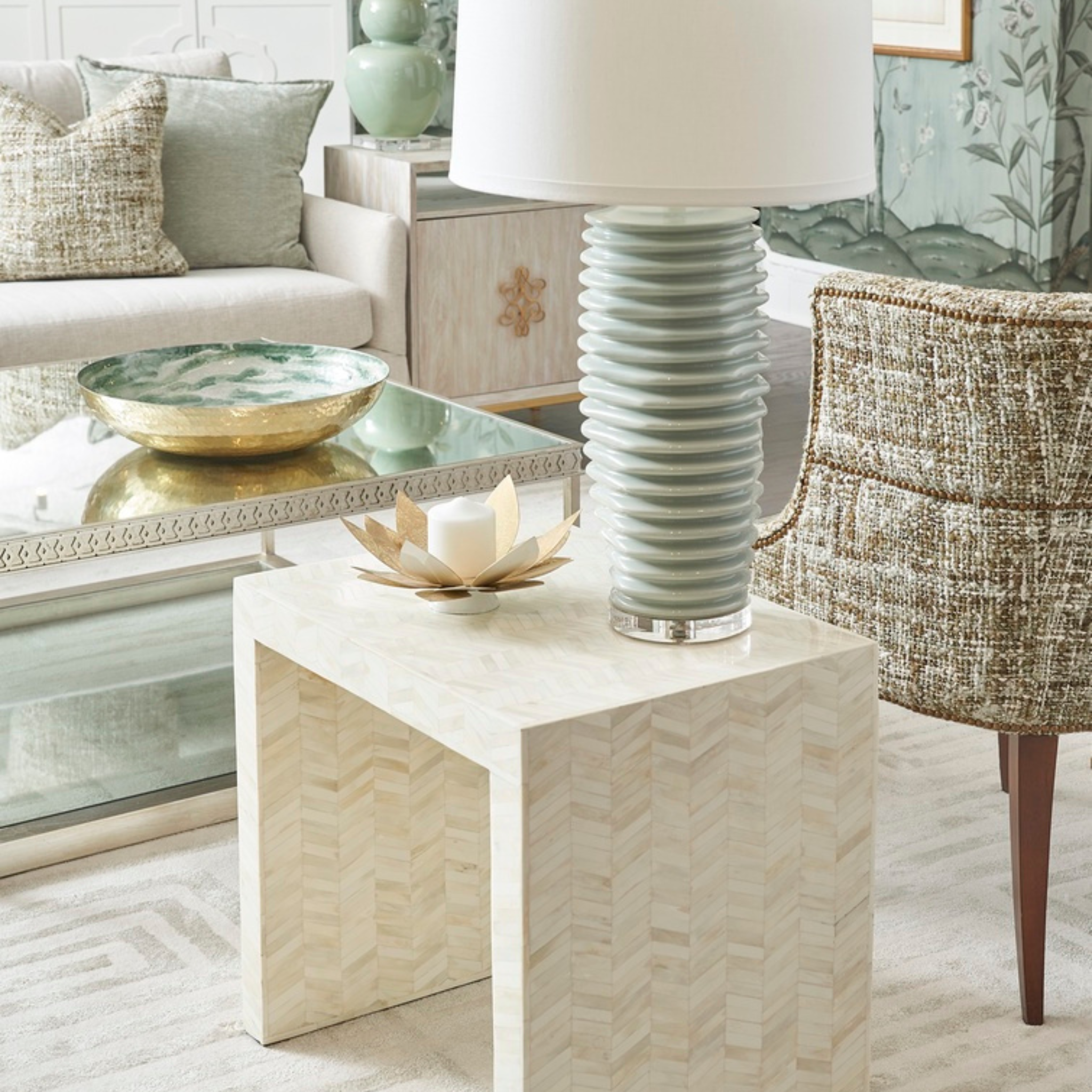 Modern Capri Side Table - Small End Table for Living Room, Bedroom, or Office - Perfect for Holding Lamps, Books, and Drinks