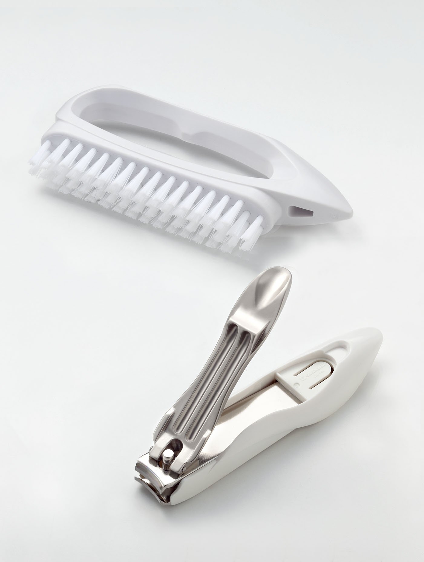 Premium Green Bell Craftsmanship Catcher Nail Clippers & Nail Brush Set - Perfect for Travel, Home, and Salon Manicure/Pedicure Care