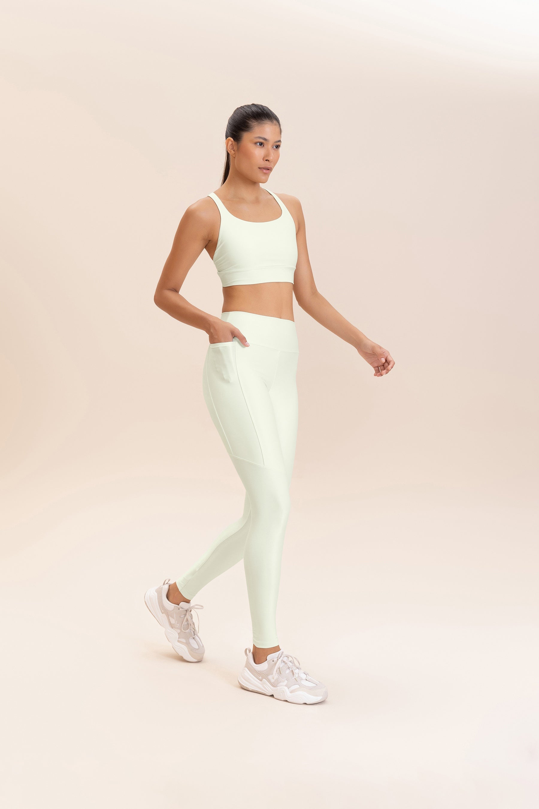 Allure® Adaptiv High-Waisted Yoga Leggings for Women - Stretchy, Breathable & Comfortable Workout Pants - Perfect for Yoga, Running, Gym & Lounge Wear