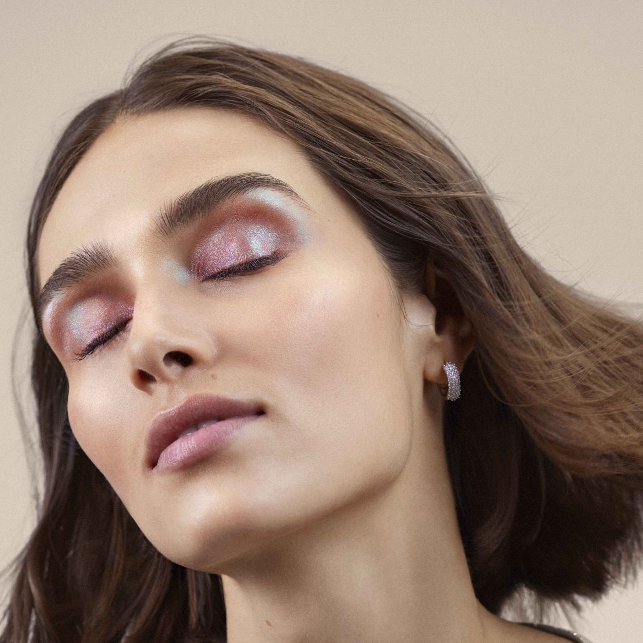 Duochrome Eyeshadow Palette (Limited Edition) - Long-Lasting, Highly Pigmented Makeup for Party, Night Out & Special Occasions