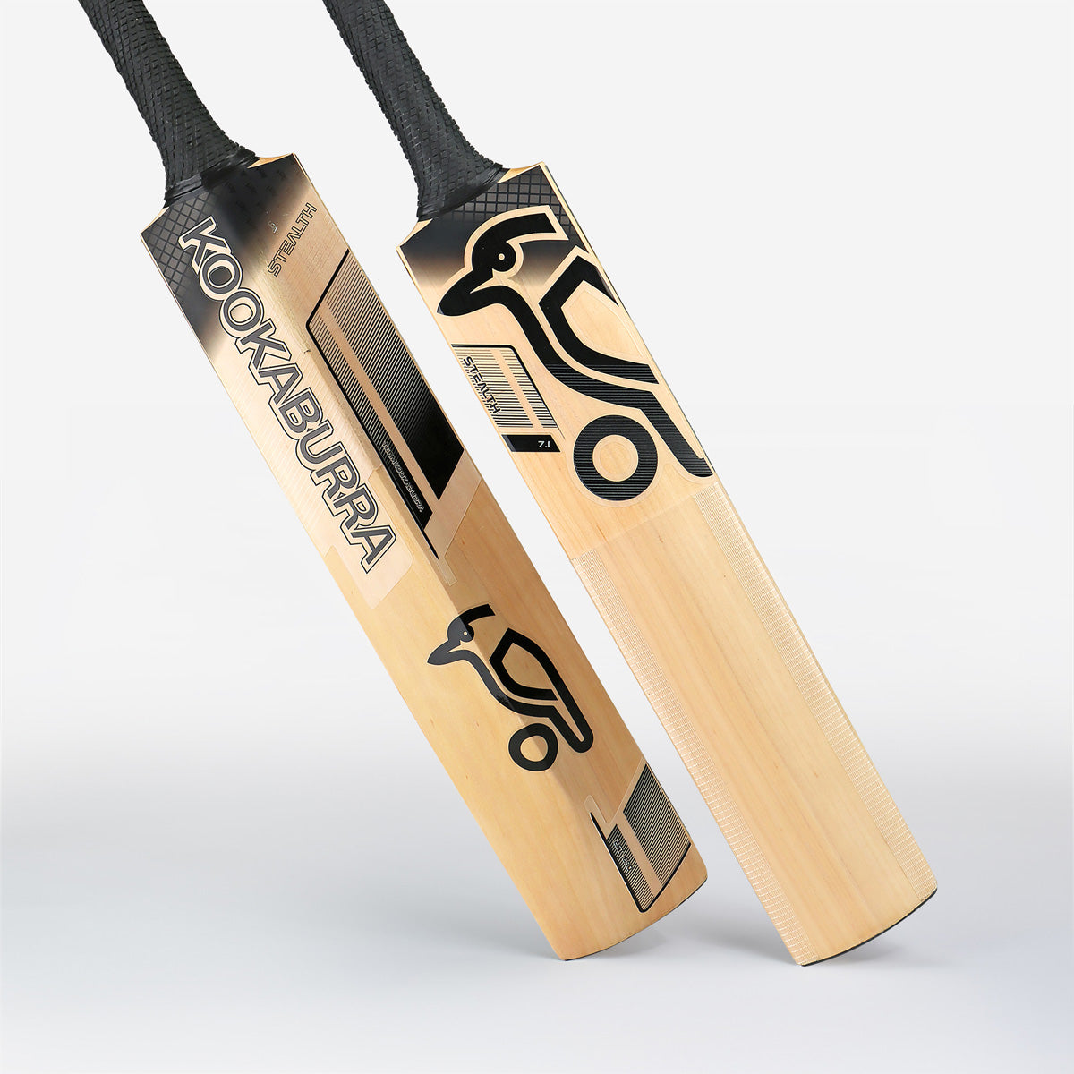 Kookaburra Stealth 7.1 Junior Cricket Bat 2025 - Lightweight Kids Cricket Equipment for Training & Matches