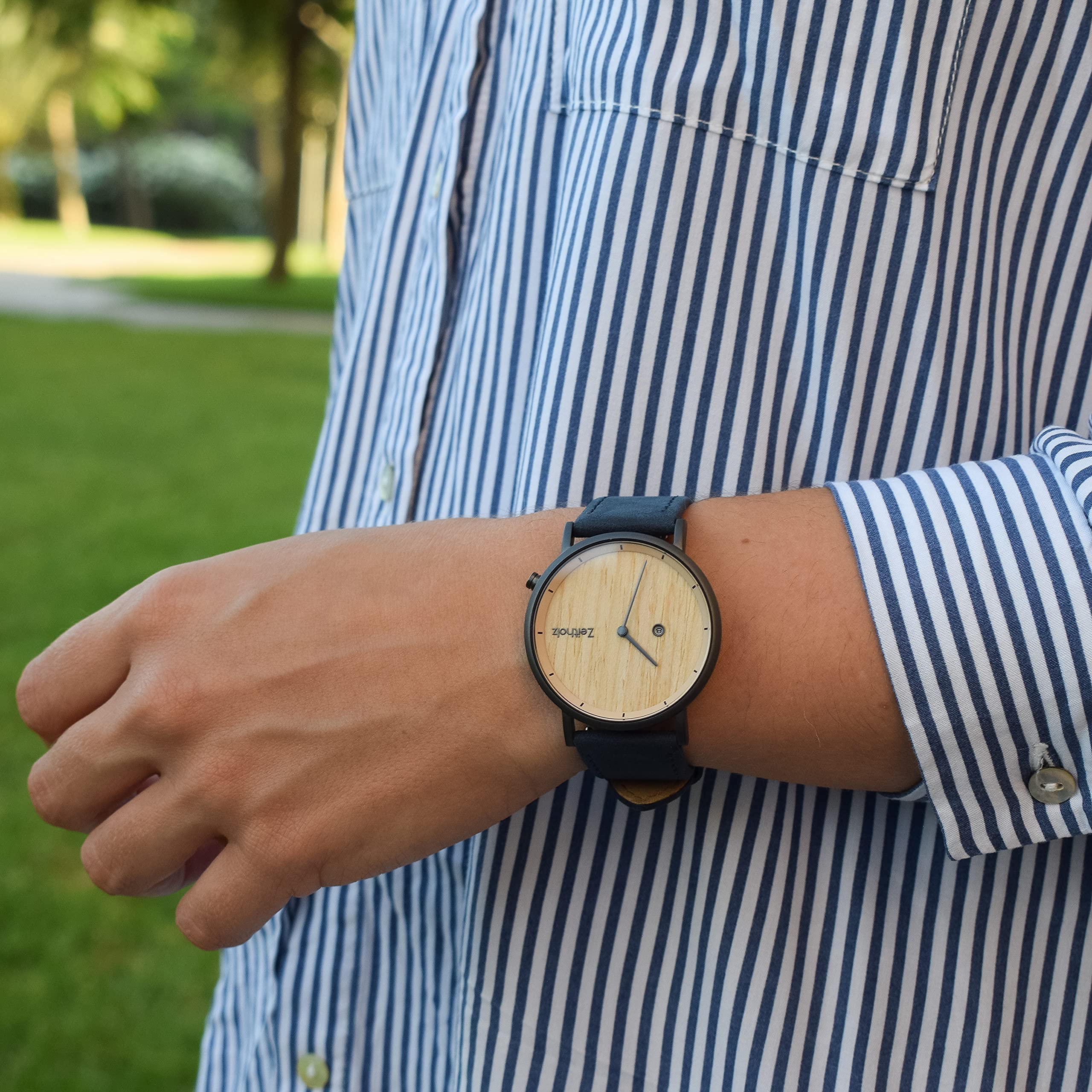 Zeitholz Unisex Wooden Watch - Zweibach Model | 100% Natural Oakwood Handmade Watch with Precise Quartz Movement | Lightweight Analog Wooden Wristwatch for Men & Women | Adjustable Band for All Wrist Sizes | Perfect for Outdoor Activities, Casual Wear & Eco-Friendly Gifts