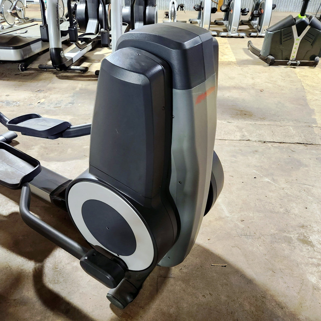Refurbished Life Fitness 95X Elliptical Machine with Inspire Console - Home Gym Cardio Equipment for Weight Loss & Full Body Workout