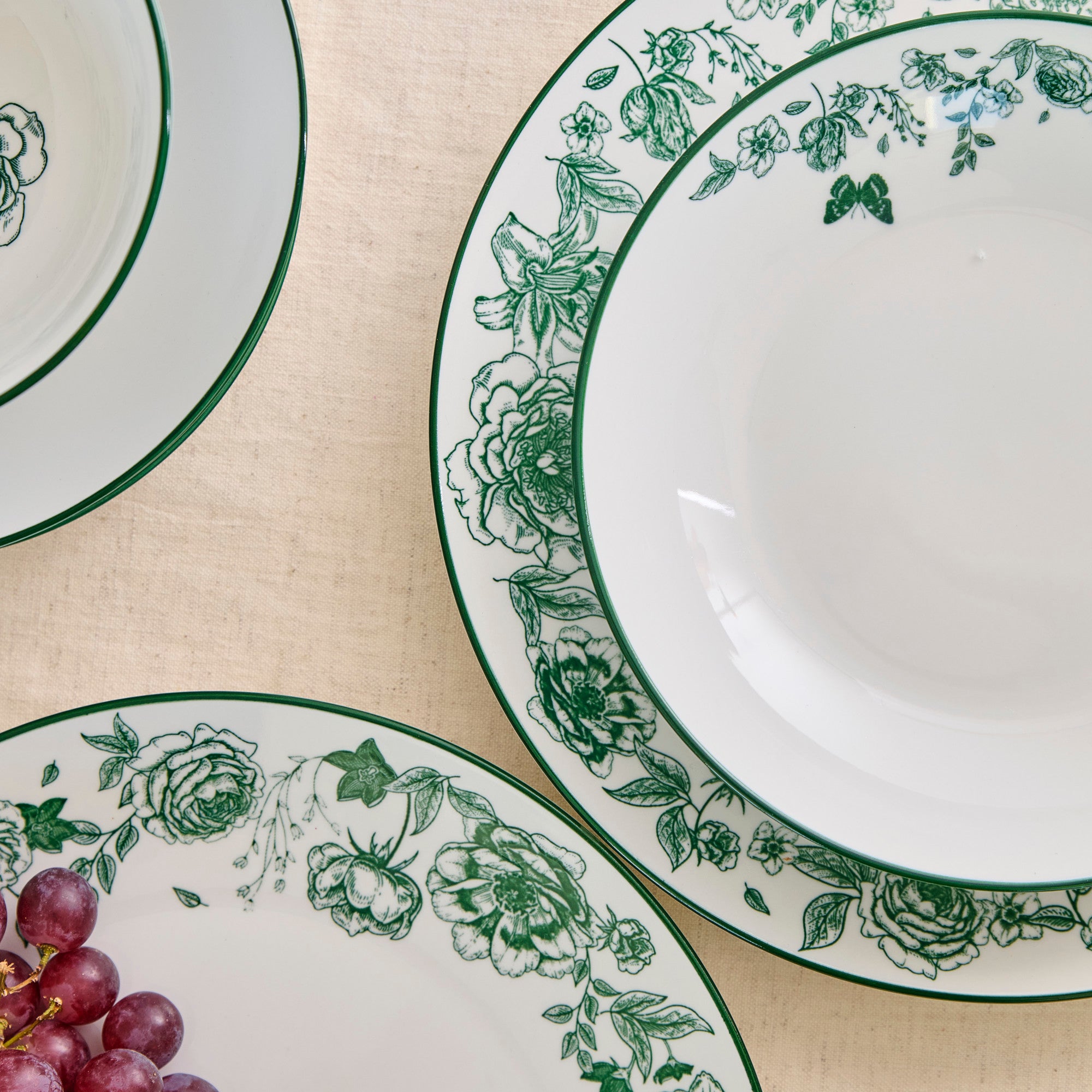 Premium Porcelain Dinnerware Set - Elegant Green Tableware for Fine Dining, Dinner Parties & Home Decor | 16-Piece Set