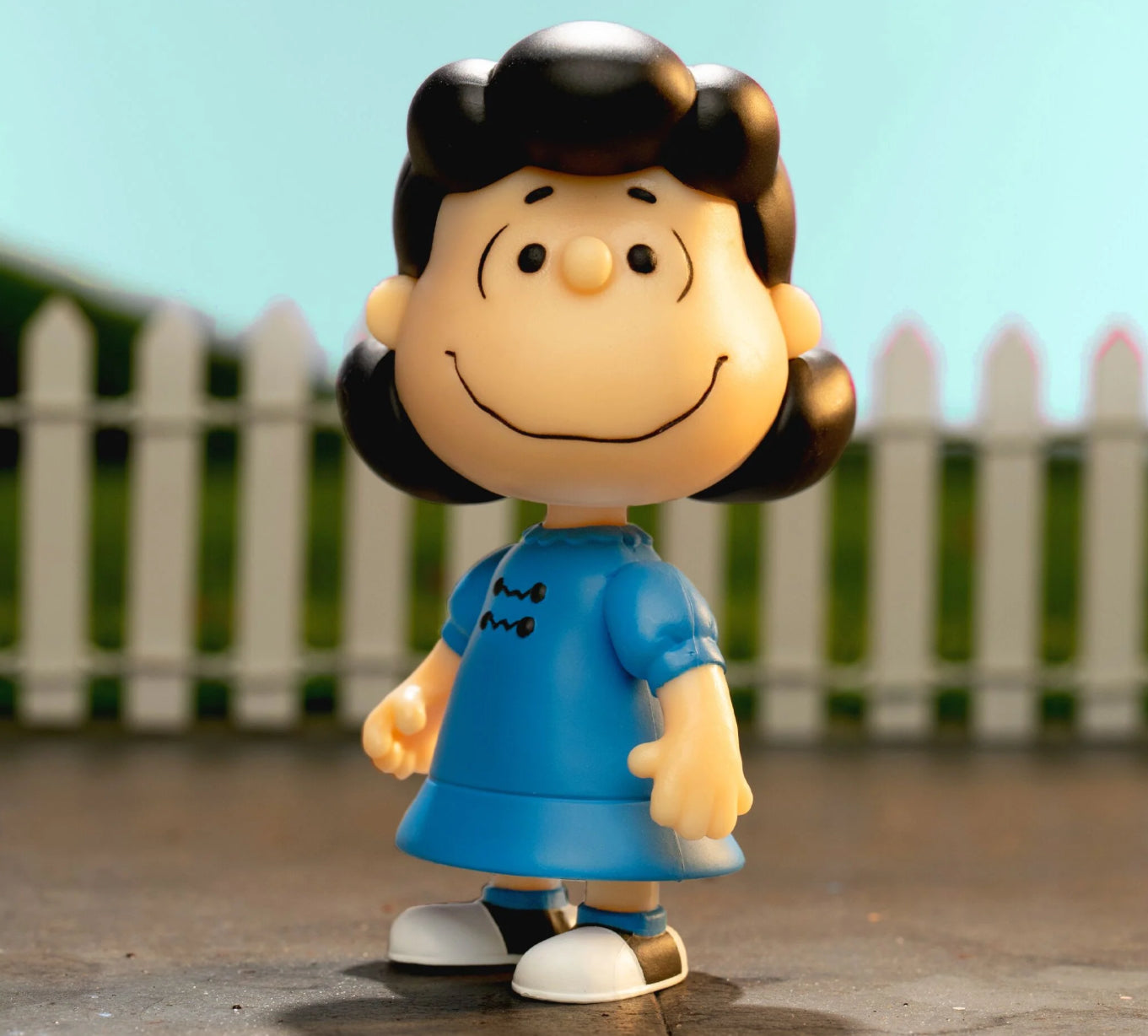 Peanuts Lucy Super7 ReAction Figure - Vintage Collectible Toy for Fans, Cartoon Character Action Figure - Perfect for Display, Gifts, and Comic Conventions