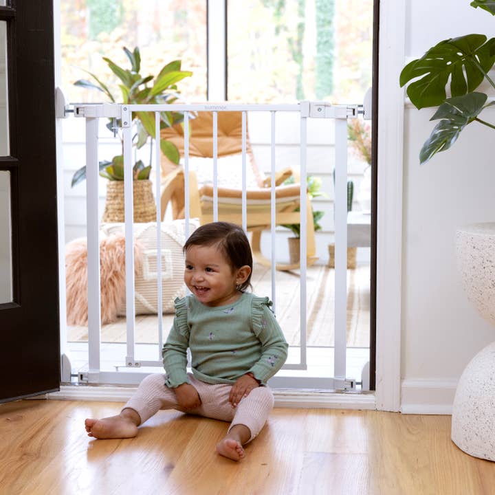 Ingenuity The Doorway 37W Series Quad Cam Lock Baby Gate - Extra Wide Safety Gate for Stairs, Doorways & Hallways - Childproof & Pet Proof Home Security Barrier