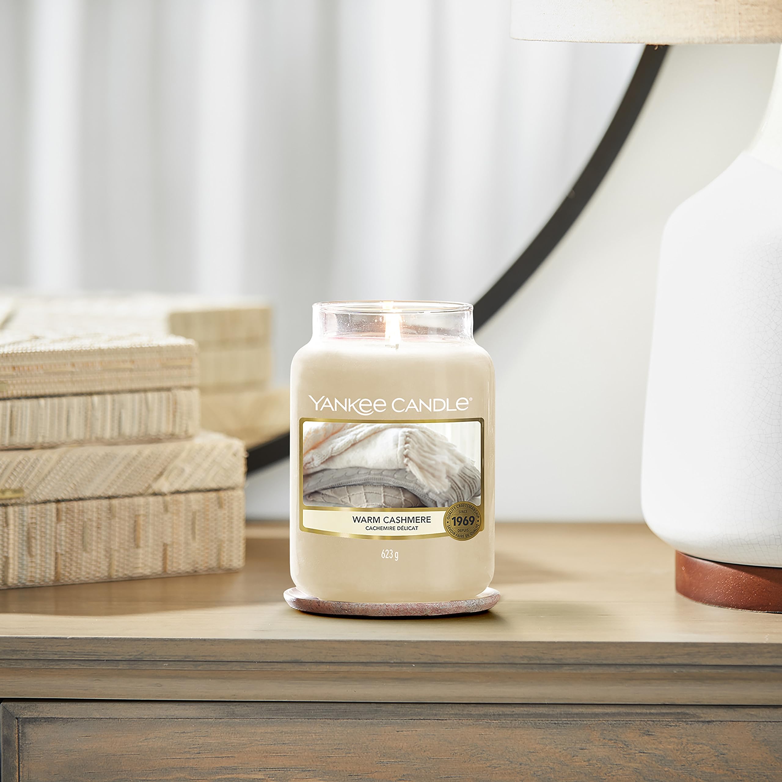 Yankee Candle Warm Cashmere Scented Candle - Large Jar Candle with 150-Hour Burn Time | Long-Lasting Fragrance for Home, Office & Gifts | Perfect for Relaxation, Aromatherapy & Holiday Decor