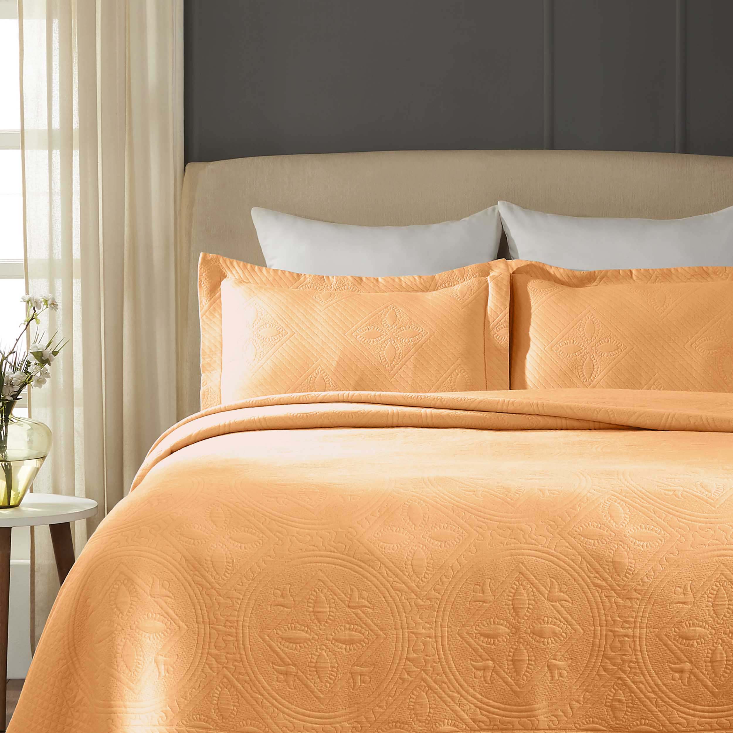 Celtic Circle Jacquard Matelasse Cotton Bedspread Set - Queen Size Luxury Bedding with Intricate Design for Master Bedroom Decor