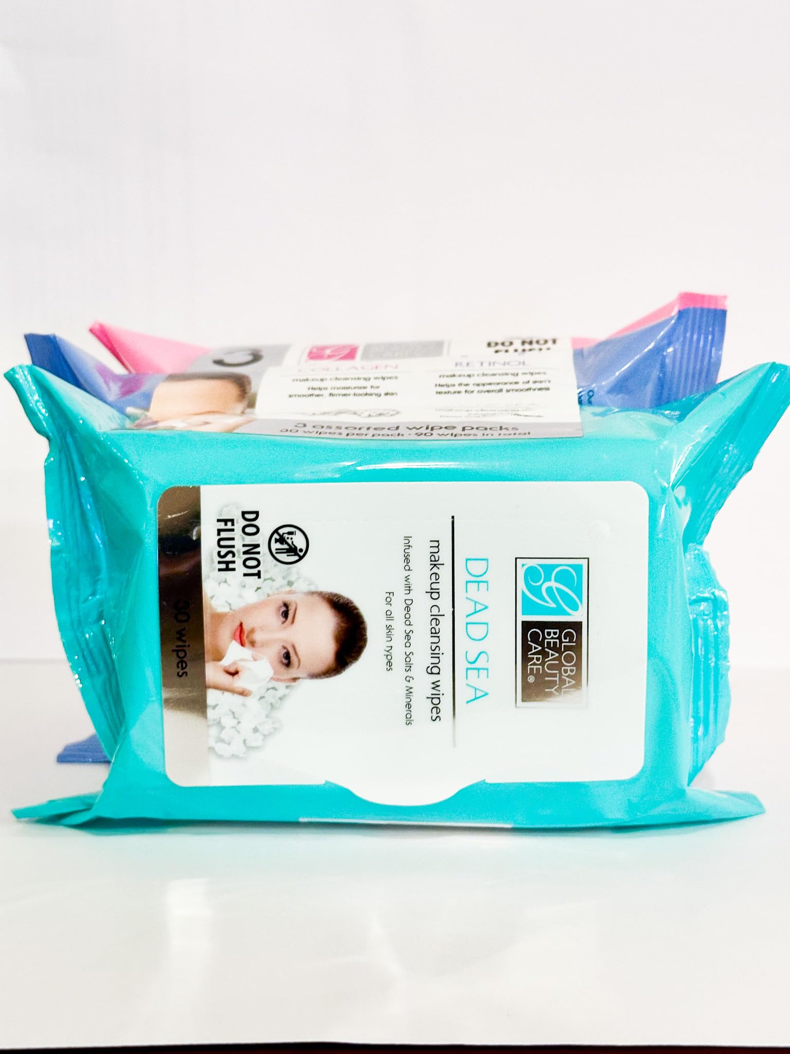 Deep Cleansing Facial Wipes with Collagen & Retinol - Moisturizing Makeup Remover Wipes for All Skin Types, Infused with Dead Sea Minerals - Perfect for Travel, Gym & Daily Skincare Routine