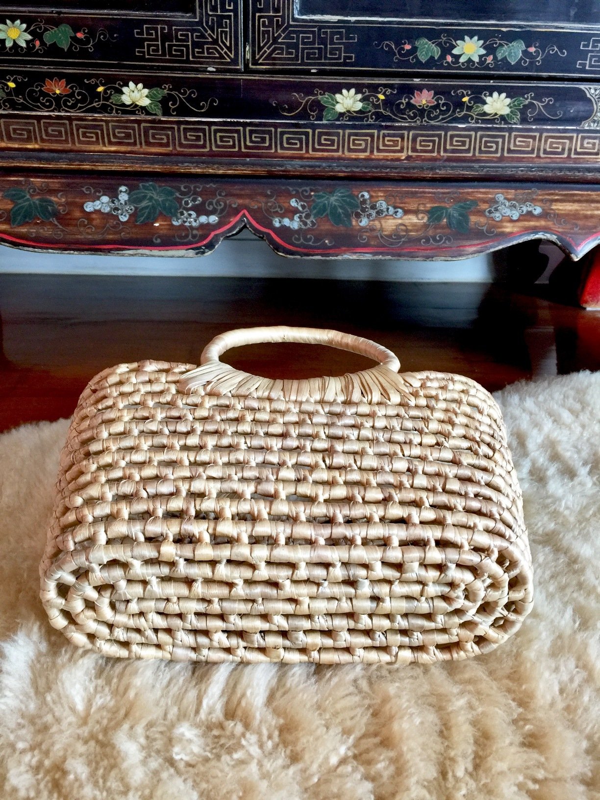 Mini Straw Bag - Small Woven Straw Tote for Beach, Market & Picnic | Eco-Friendly Handmade Basket Purse for Women | Perfect for Summer Outings, Shopping & Travel Accessories