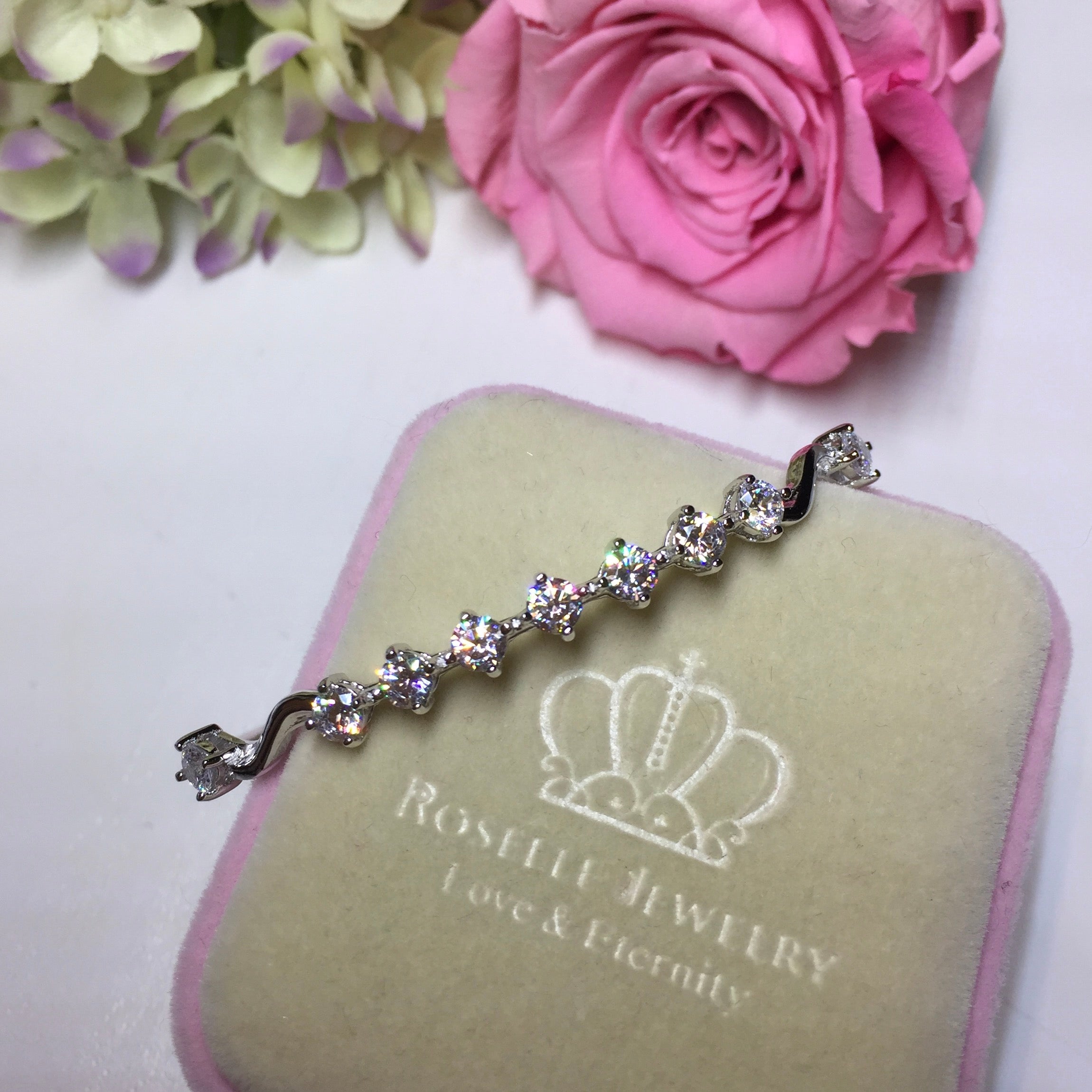 Half Chain Bracelet BG1 - Elegant Adjustable Cuff Bangle for Women | Perfect for Casual Wear, Date Nights & Special Occasions