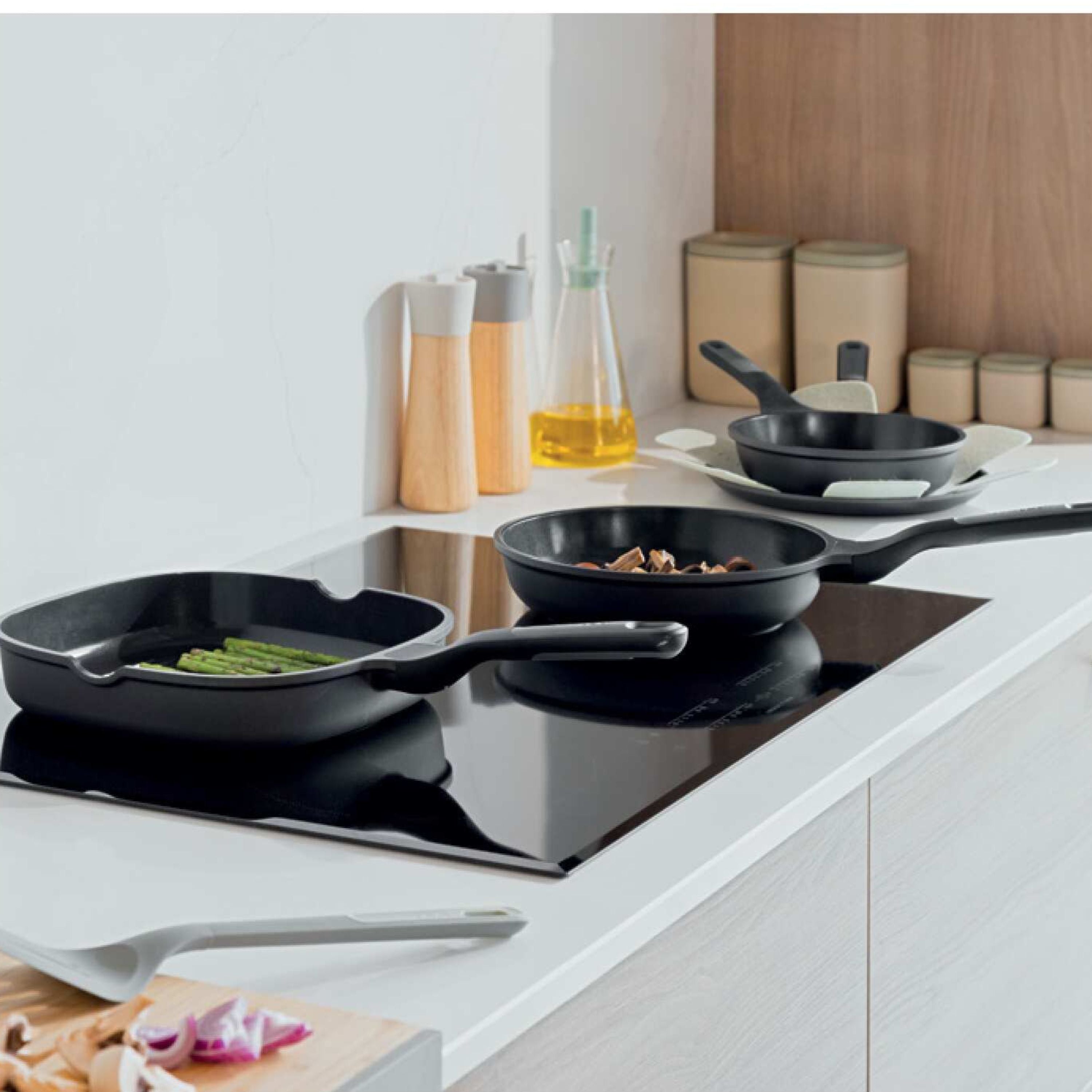 BergHOFF Leo Stone+ 5-Piece Nonstick Ceramic Cookware Set with Turner - Eco-Friendly Recycled Material - Perfect for Sautéing, Frying & Healthy Cooking