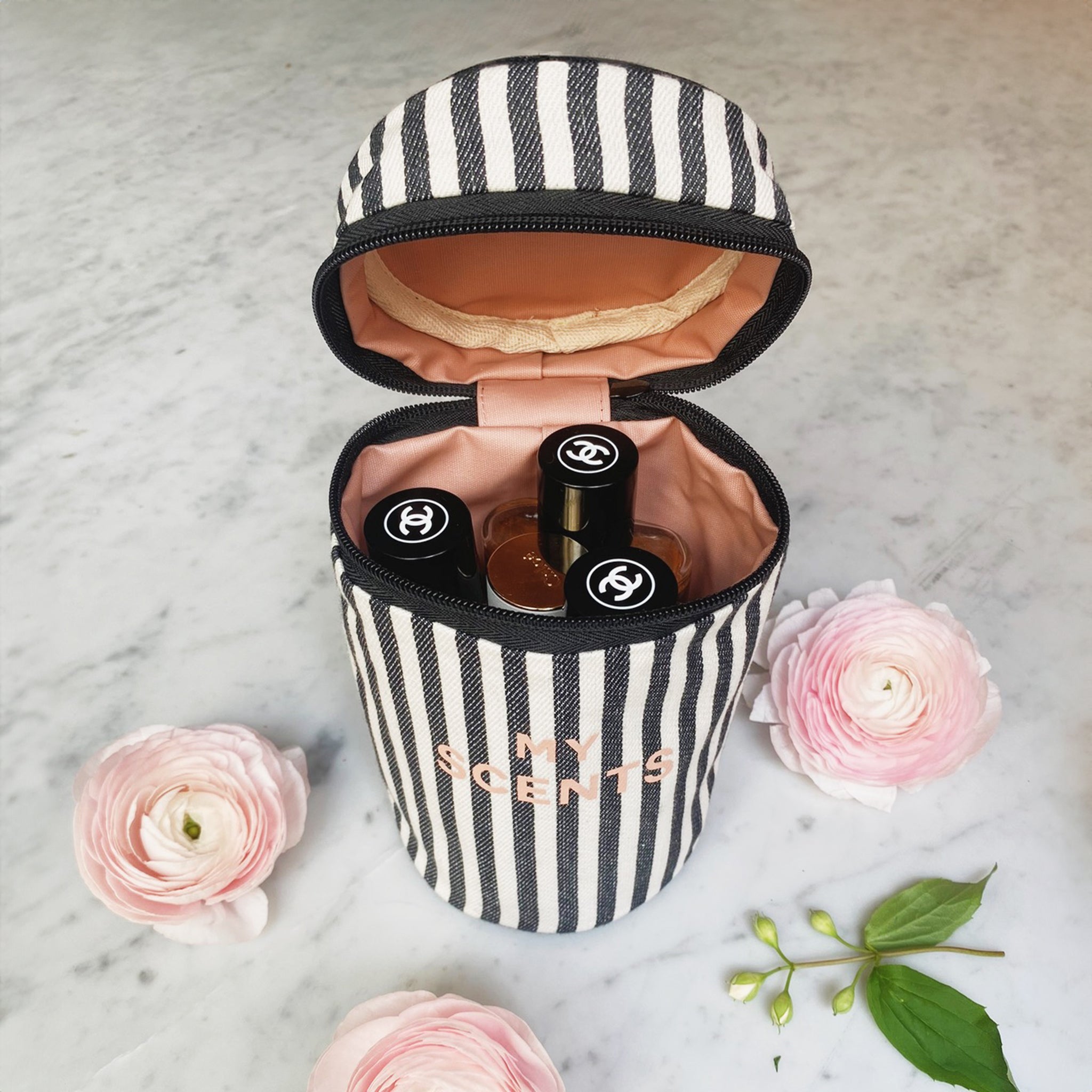 Round My Scents Case - Striped Design Essential Oil Diffuser Holder for Home, Office & Car Aromatherapy Accessories | Perfect for Relaxation, Meditation & Stress Relief