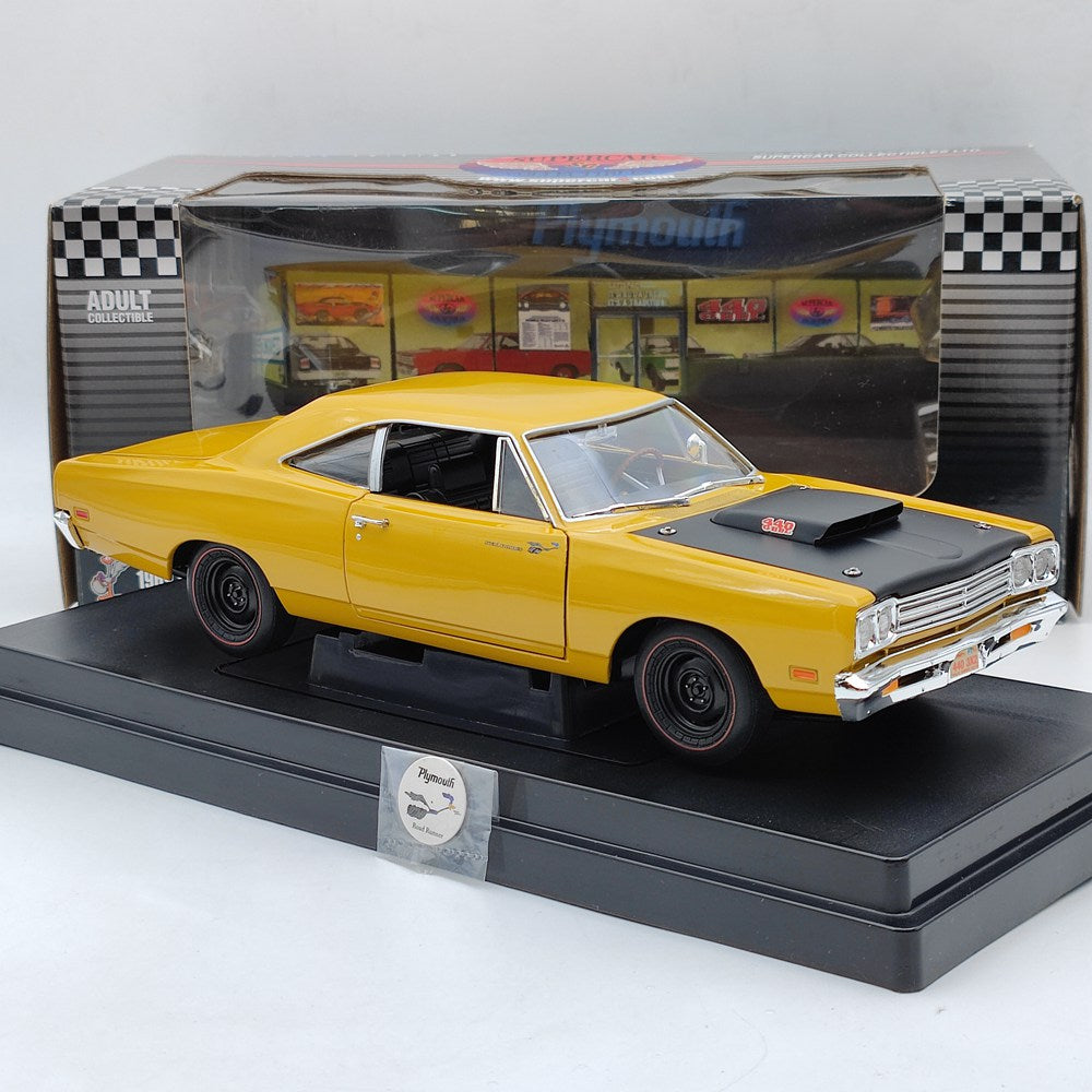 1:18 Scale 1969 1/2 Plymouth Roadrunner 440 6BBL Supercar Diecast Model Toy - Collectible Car Gift for Adults & Kids (Perfect for Display, Racing Enthusiasts & Vintage Car Collections)
