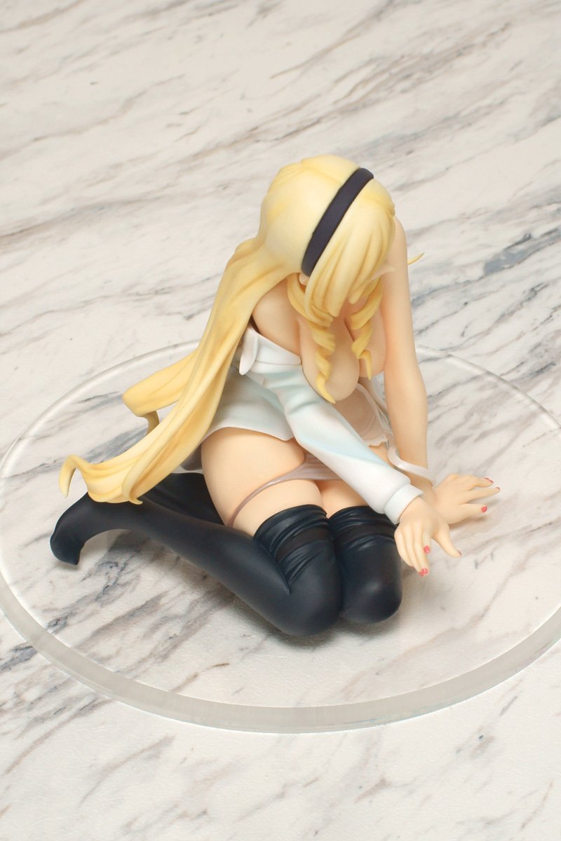 Walkure Romanze: Celia Cumani Aintree 1:8 Scale PVC Anime Figure - White Dress Version | Collectible Anime Character Model for Display & Decoration