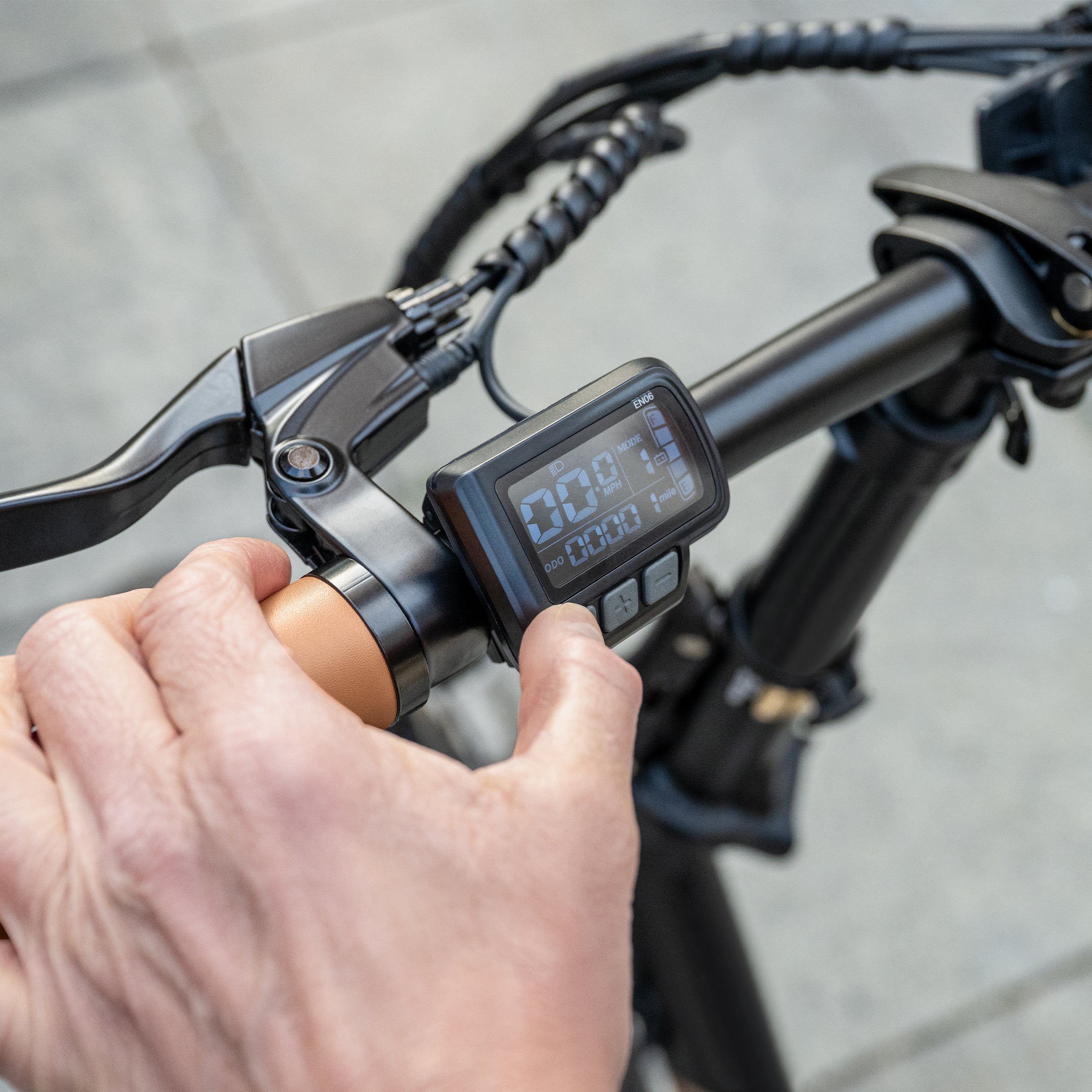 Venture Electric Cruiser Bike - 500W Motor, 20MPH, 40-Mile Range - Perfect for Commuting & Leisure Rides in USA