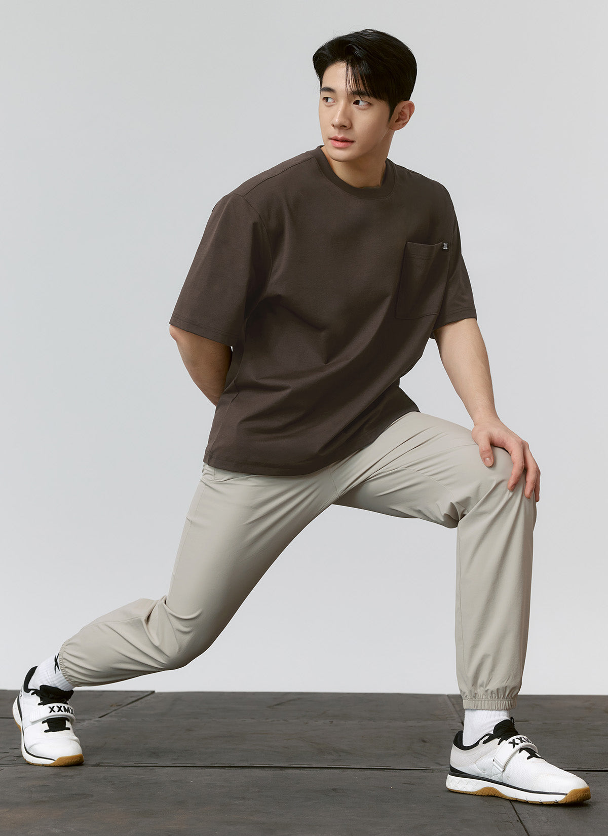 Cool Breeze Oversized Pocket Short Sleeve T-Shirt for Men - Comfortable Casual Summer Tee for Outdoor Activities & Lounge Wear