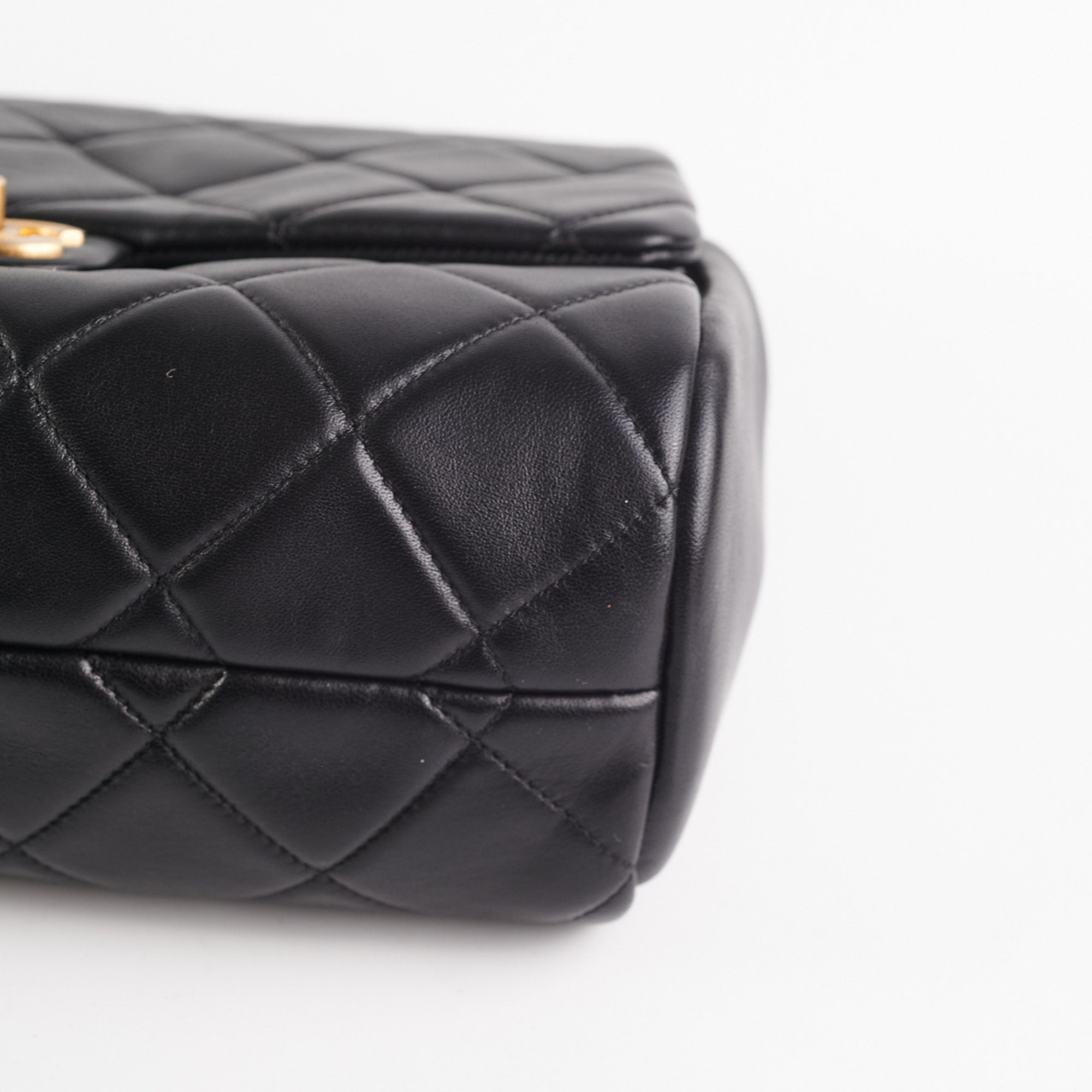 Chanel Classic Flap Bag Black Leather Shoulder Bag for Women | Luxury Designer Handbag for Evening Parties, Date Nights & Special Occasions