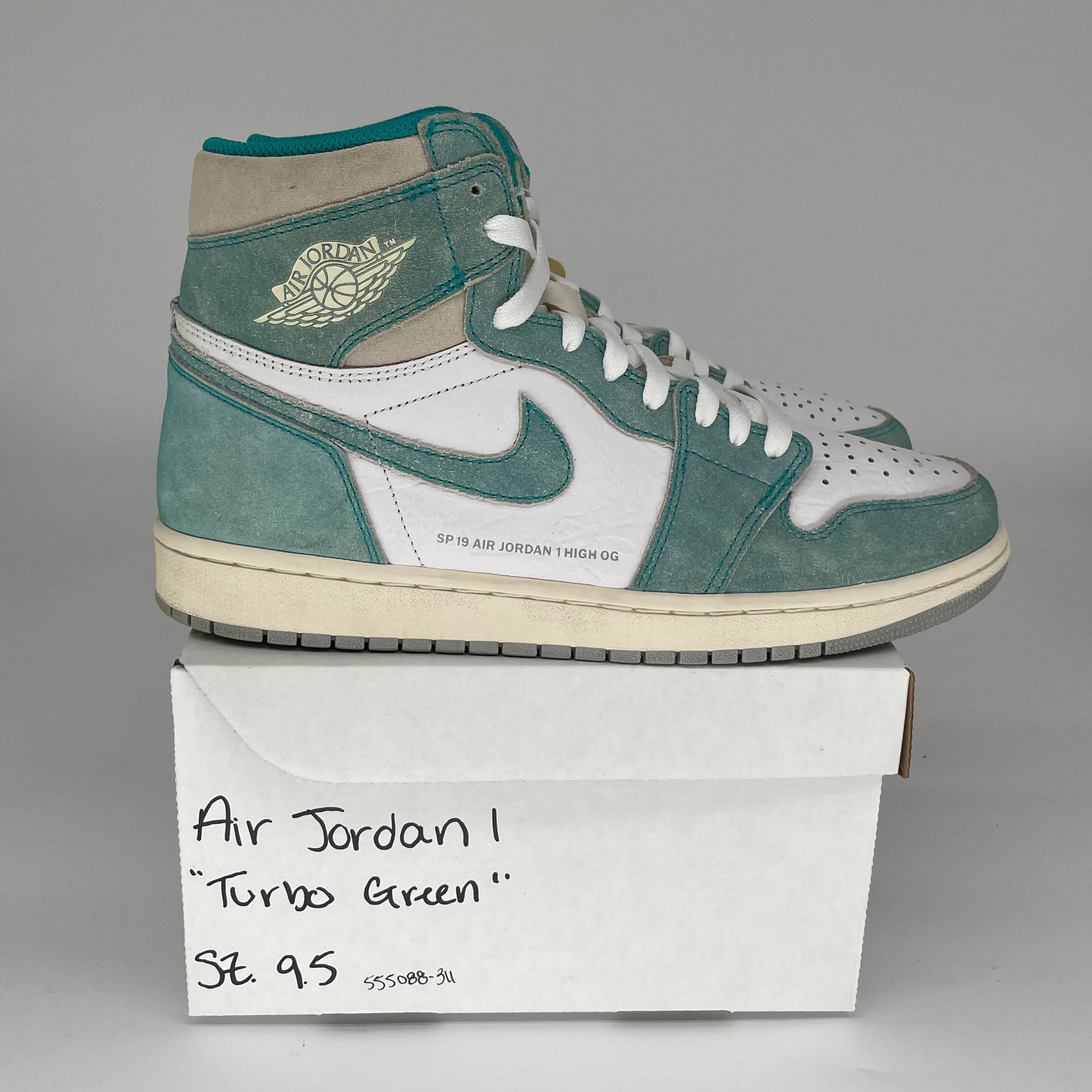 AIR JORDAN 1 Retro High OG 
