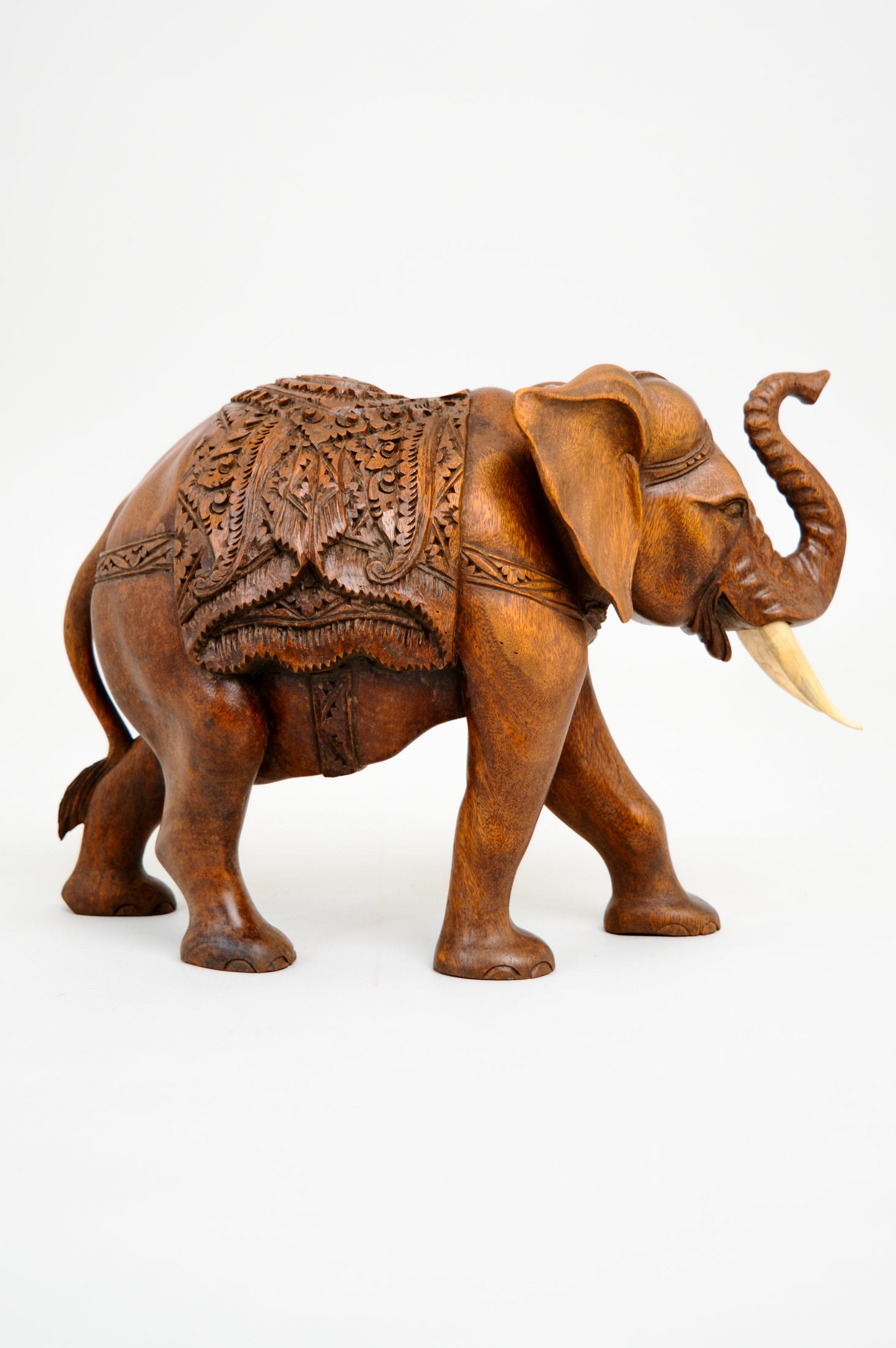 Hand Carved Wooden Elephant Statue - 16 Inch Natural Wood Home Decor for Living Room, Bedroom, Office - Perfect Gift for Elephant Lovers & Feng Shui Decor