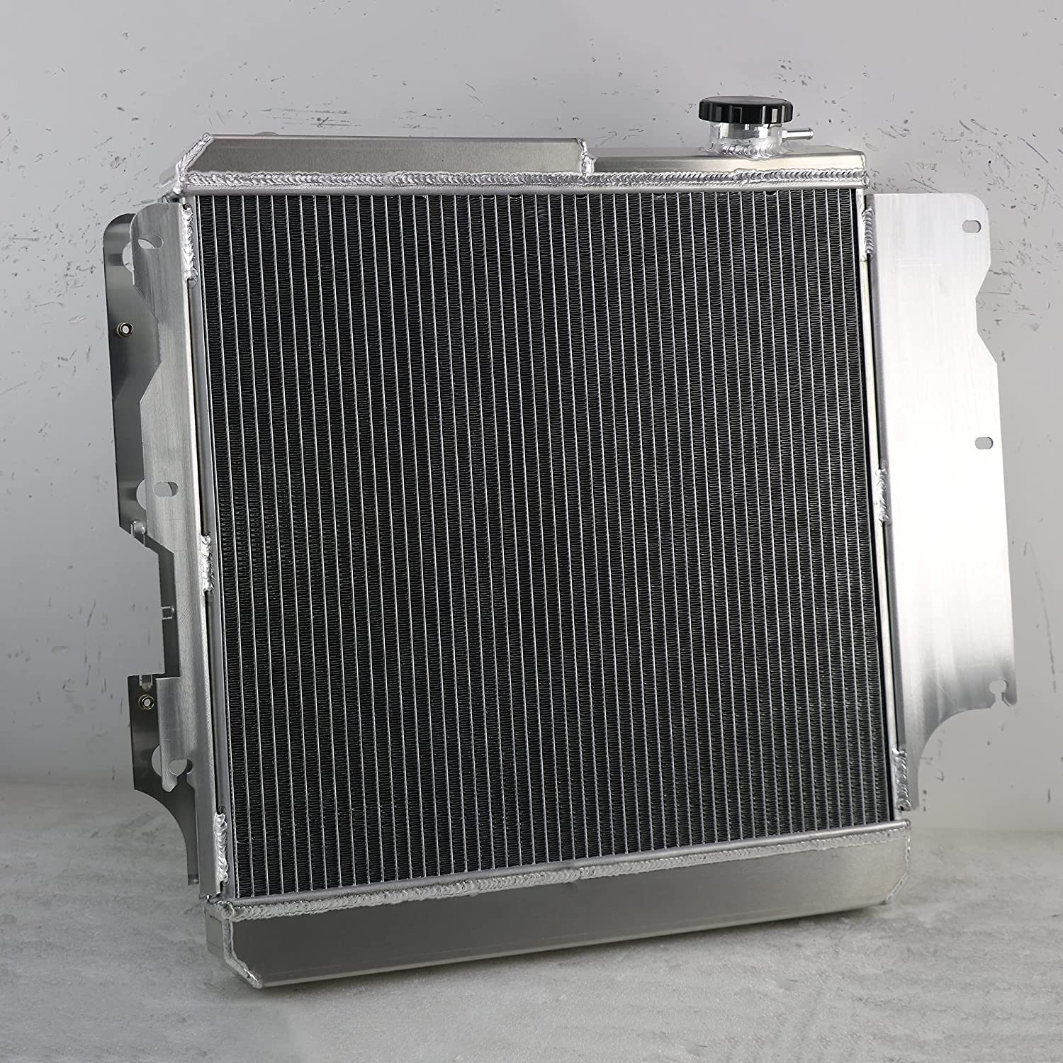 High Performance Aluminum Radiator for 1987-2006 Jeep Wrangler YJ TJ Unlimited 2.4L 2.5L 4.0L 4.2L L4 L6 Gas Engine - 3 Row Cooling System with 16