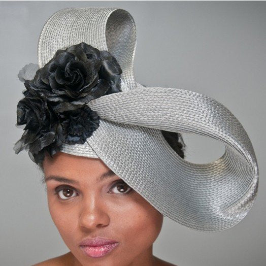 Elegant Silver and Black Fascinator Headpiece - Vintage Style Hair Clip for Women - Perfect for Weddings, Parties, and Special Occasions
