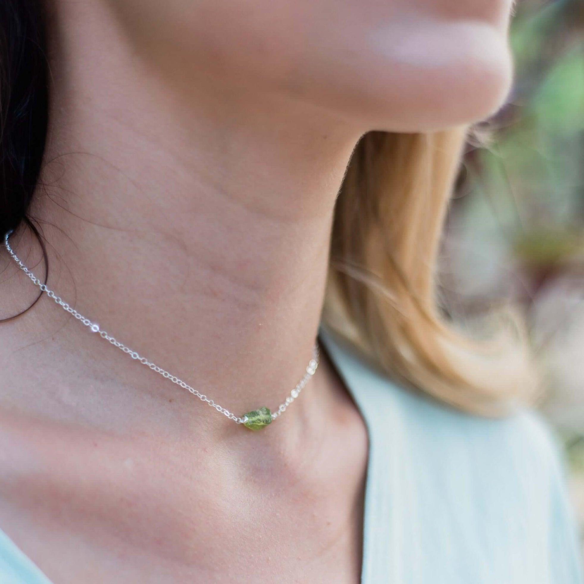 Natural Tiny Raw Peridot Crystal Nugget Choker Necklace - Dainty Bohemian Jewelry for Women, Perfect for Everyday Wear & Spiritual Healing
