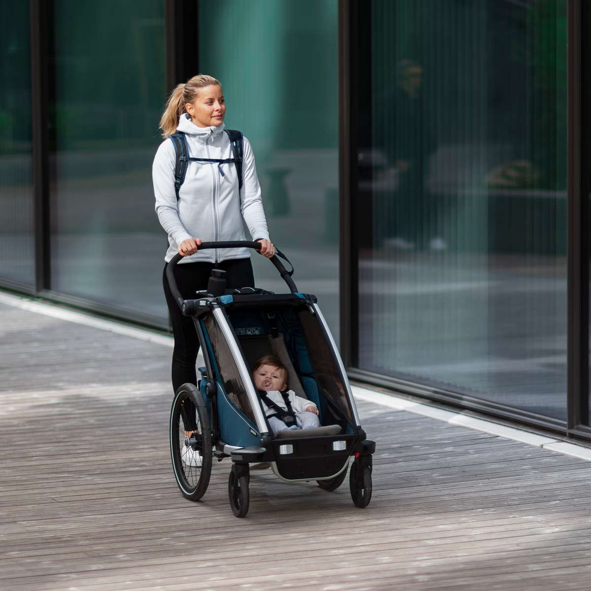 Thule Chariot Infant Sling for Baby Carrier - Compatible with Sport, Cross & Lite Strollers | Perfect for Jogging, Hiking & Outdoor Adventures with Your Baby