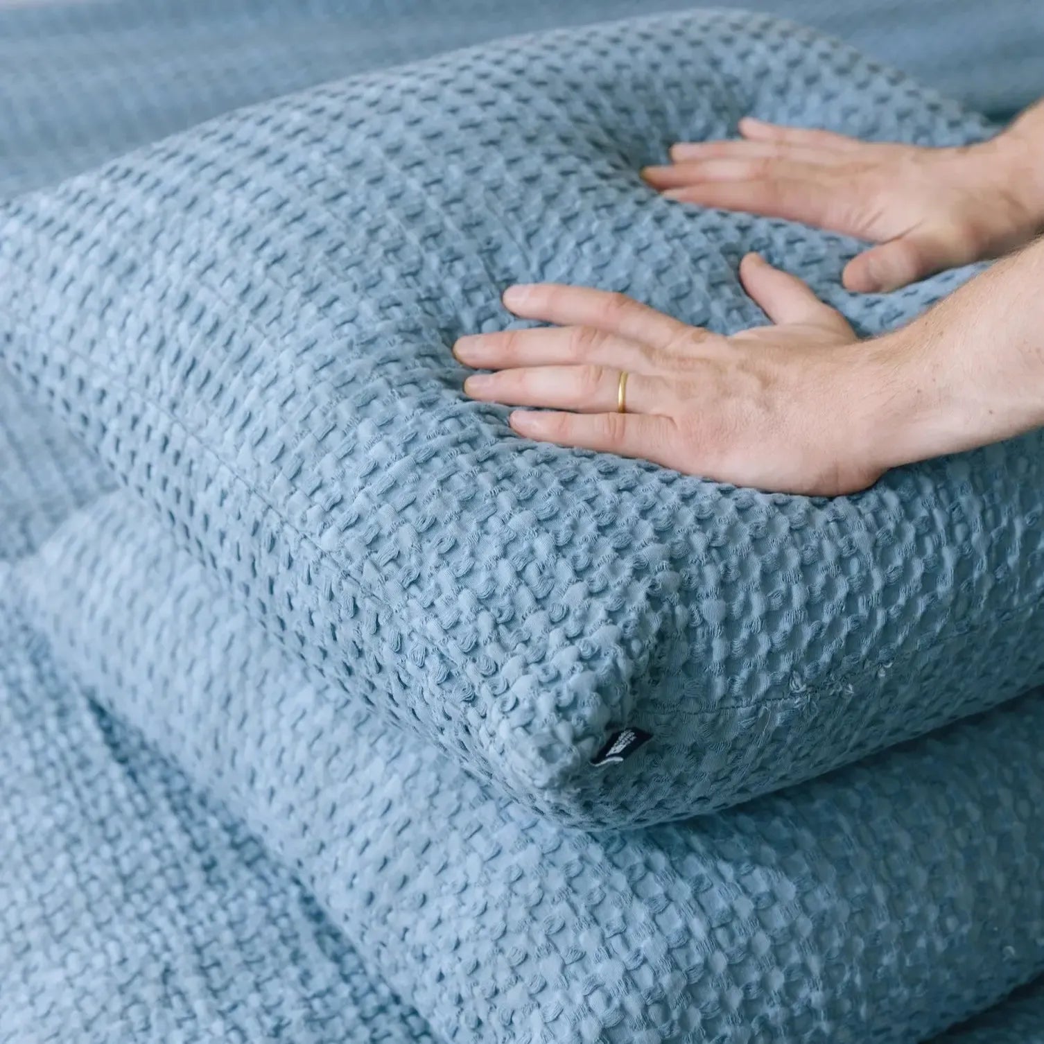 Santa Luzia Waffle Bedspread - Soft Blue Textured Bed Cover for Queen/King Size - Perfect for Cozy Bedrooms & Guest Room Decor