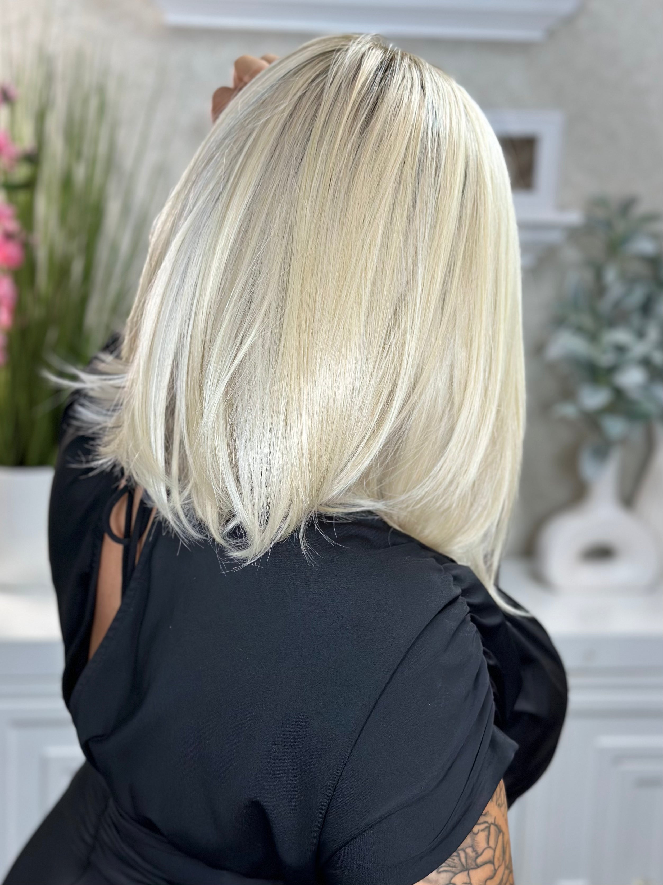 SHOW STOPPER Hollywood Blonde Wig - Premium Synthetic Cosplay Hair for Costume Parties, Halloween & Movie Nights