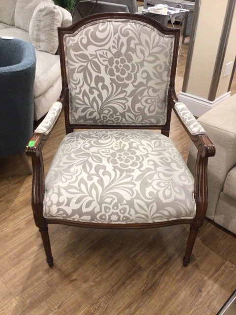Grey & White Fabric Wood Arm Chair - Modern Accent Chair for Living Room, Bedroom & Office - Comfortable Upholstered Armchair with Wooden Legs