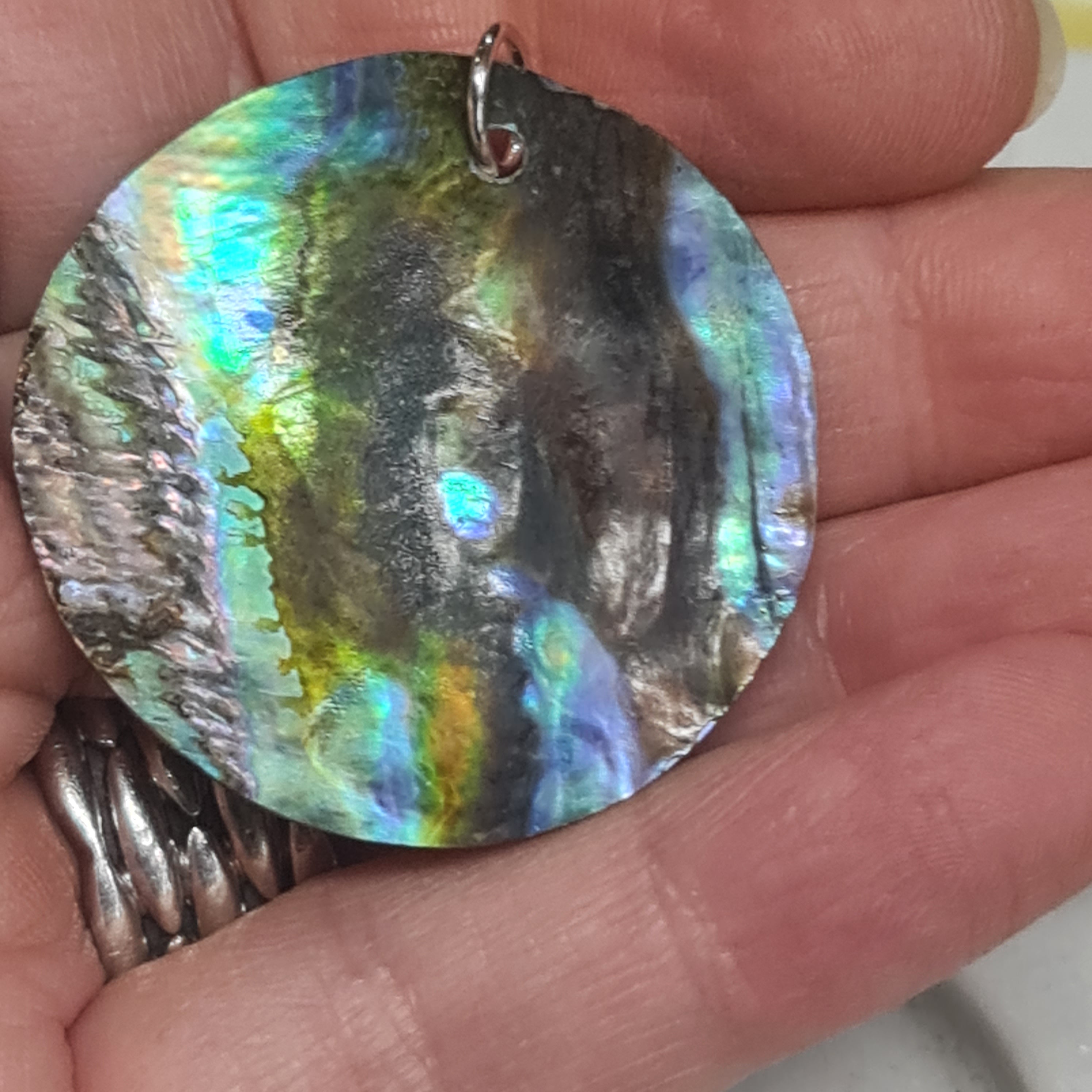 Stunning Paua Shell Abalone Pendant Necklace - Natural Iridescent Jewelry for Women - Perfect for Beach Weddings, Boho Fashion & Gift Giving