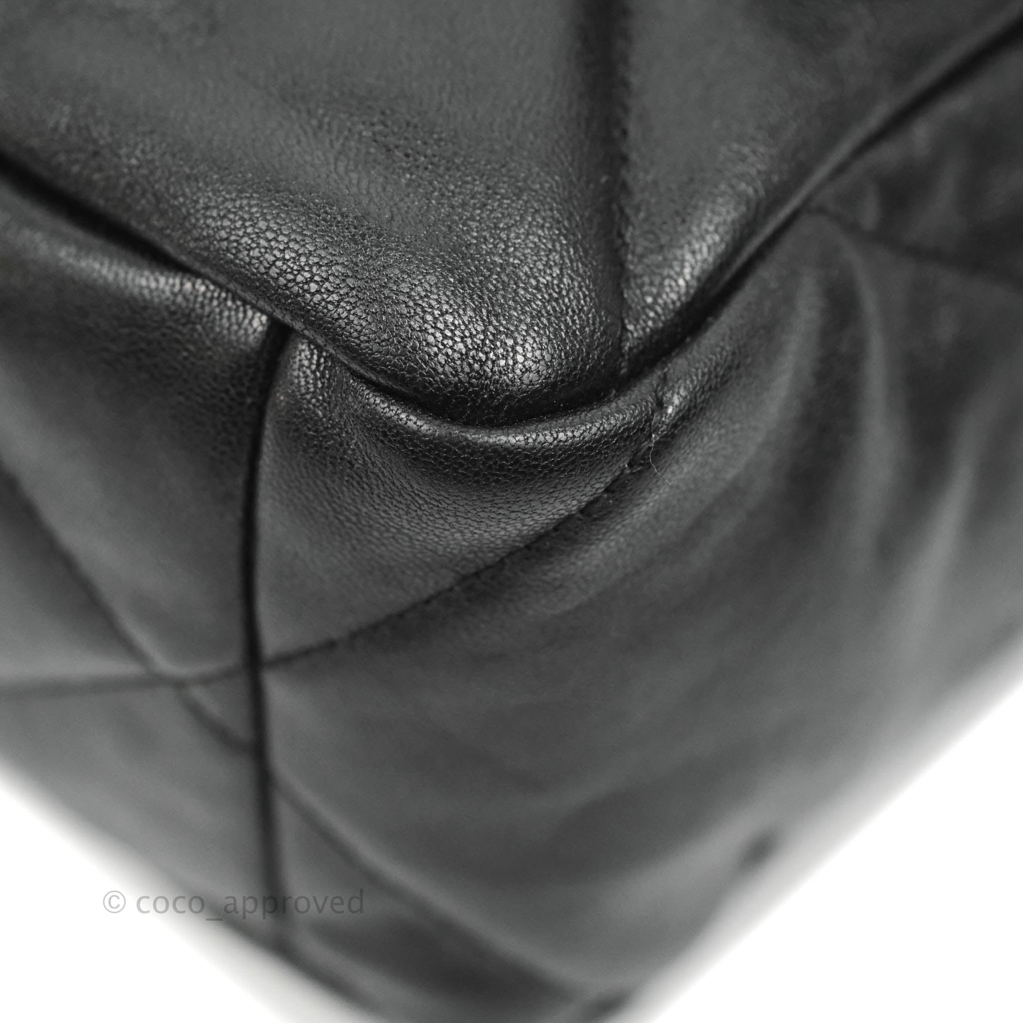 Chanel 19 Medium Flap Bag in Black Goatskin Leather with Mixed Hardware - Luxury Handbag for Women, Perfect for Work, Evening Events & Everyday Use