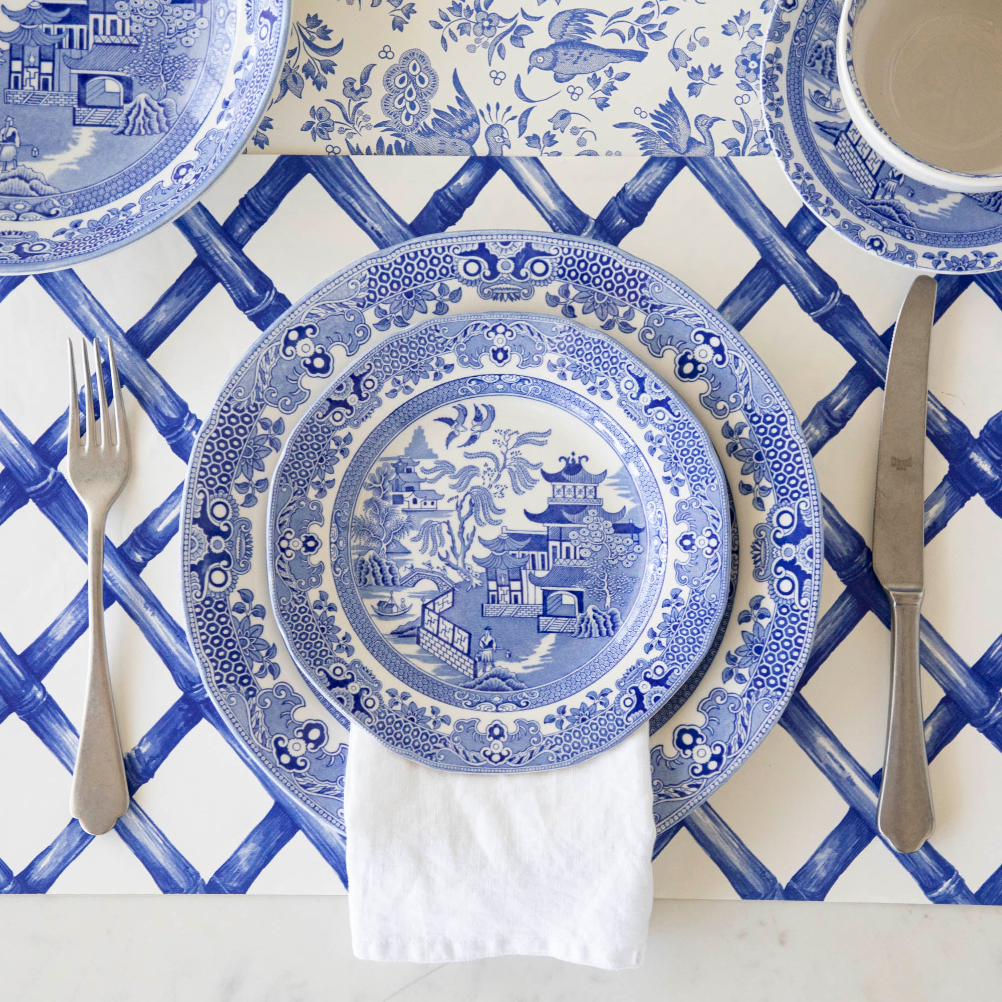 Blue Willow Dinnerware Set by Burleigh – Elegant English Bone China Plates, Bowls & Cups – Perfect for Formal Dining, Tea Parties & Home Decor