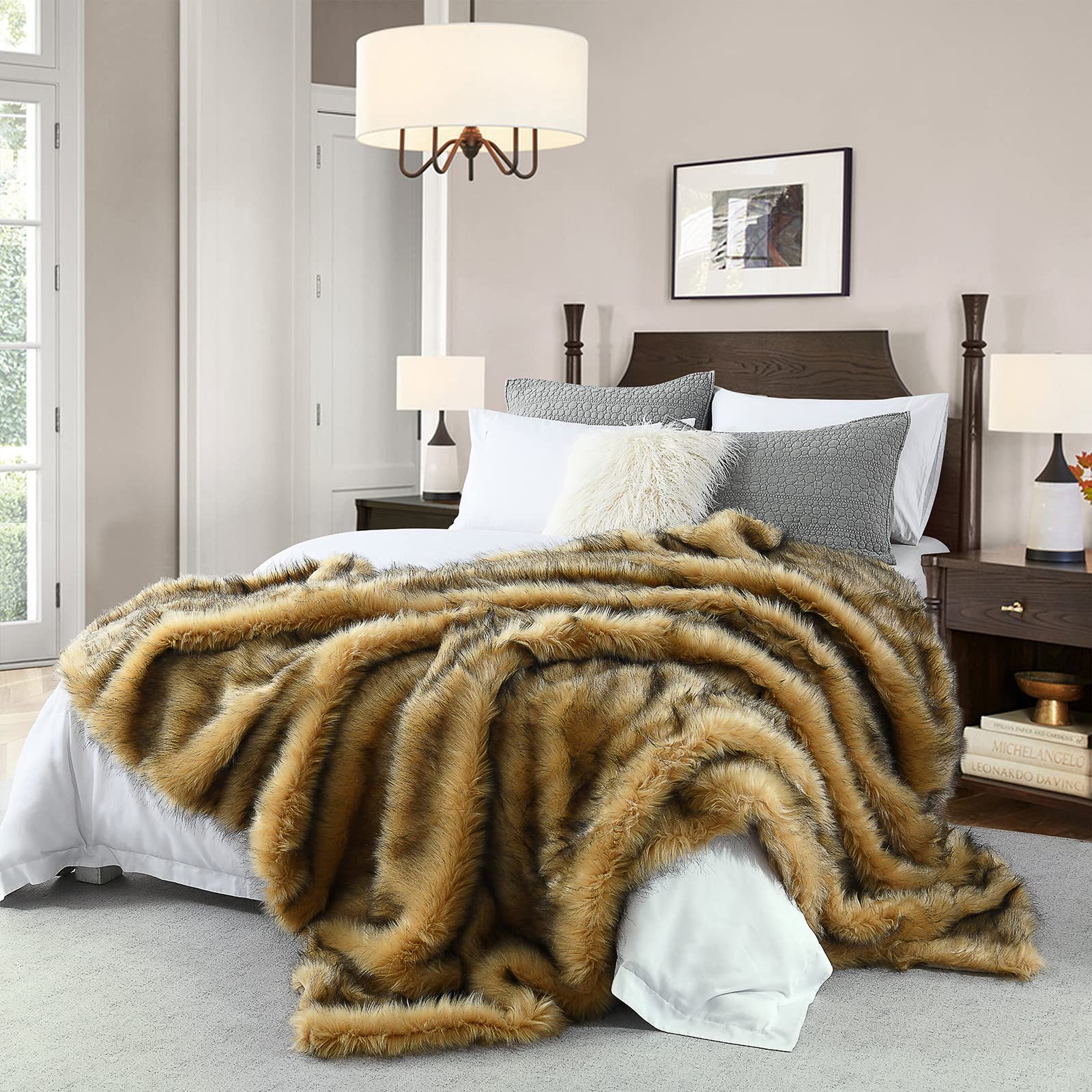 Luxury Plush Faux Fur Blanket - Queen Size 90