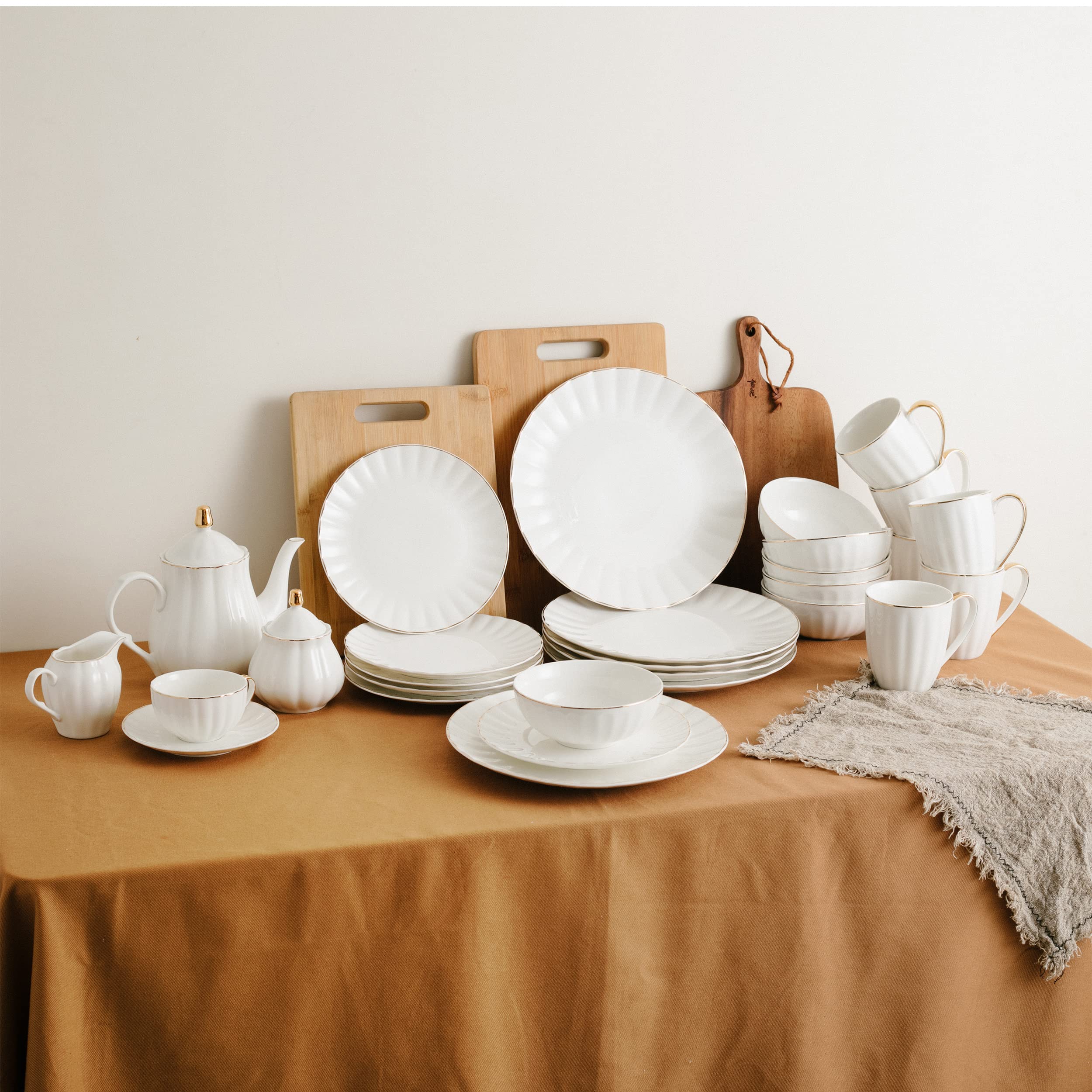 BTaT 8 Inch White Porcelain Dessert Plates Set of 6 - Elegant Gold Trim Appetizer Plates for Cake, Pastry, Snacks - Perfect for Parties, Weddings, and Tea Time