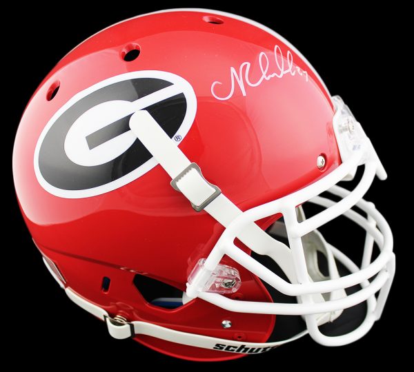 Authentic Nick Chubb Signed Georgia Bulldogs Schutt NCAA Football Helmet - Collectible Memorabilia for Fans & Sports Enthusiasts - Perfect for Display, Man Cave Decor, or Gift for Football Lovers