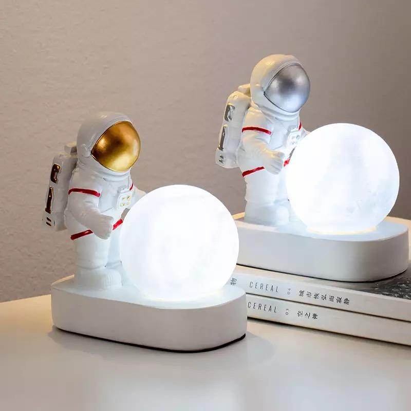 Astronaut Night Lamp - 3D LED Space-Themed Night Light for Kids Room, Nursery & Bedroom Decor - Perfect for Bedtime, Relaxation & Creating a Cozy Atmosphere