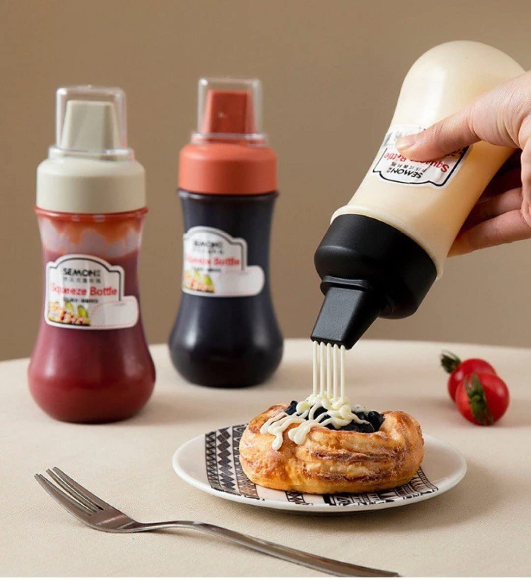 Ramkuwar 3-Piece BPA-Free Squeeze Bottles with Measurement Marks - Perfect for Ketchup, BBQ Sauce, Syrup, Condiments & Paint - Ideal for Home Kitchen, Restaurants & DIY Projects