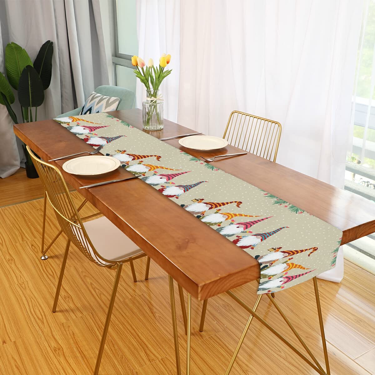 SUABO Christmas Gnomes Table Runner - Snowfall Holiday Table Decor for Christmas Party, Winter Festival & Home Decoration | Polyester Cotton Fabric | Perfect for Dining Table, Fireplace Mantel & Holiday Gatherings