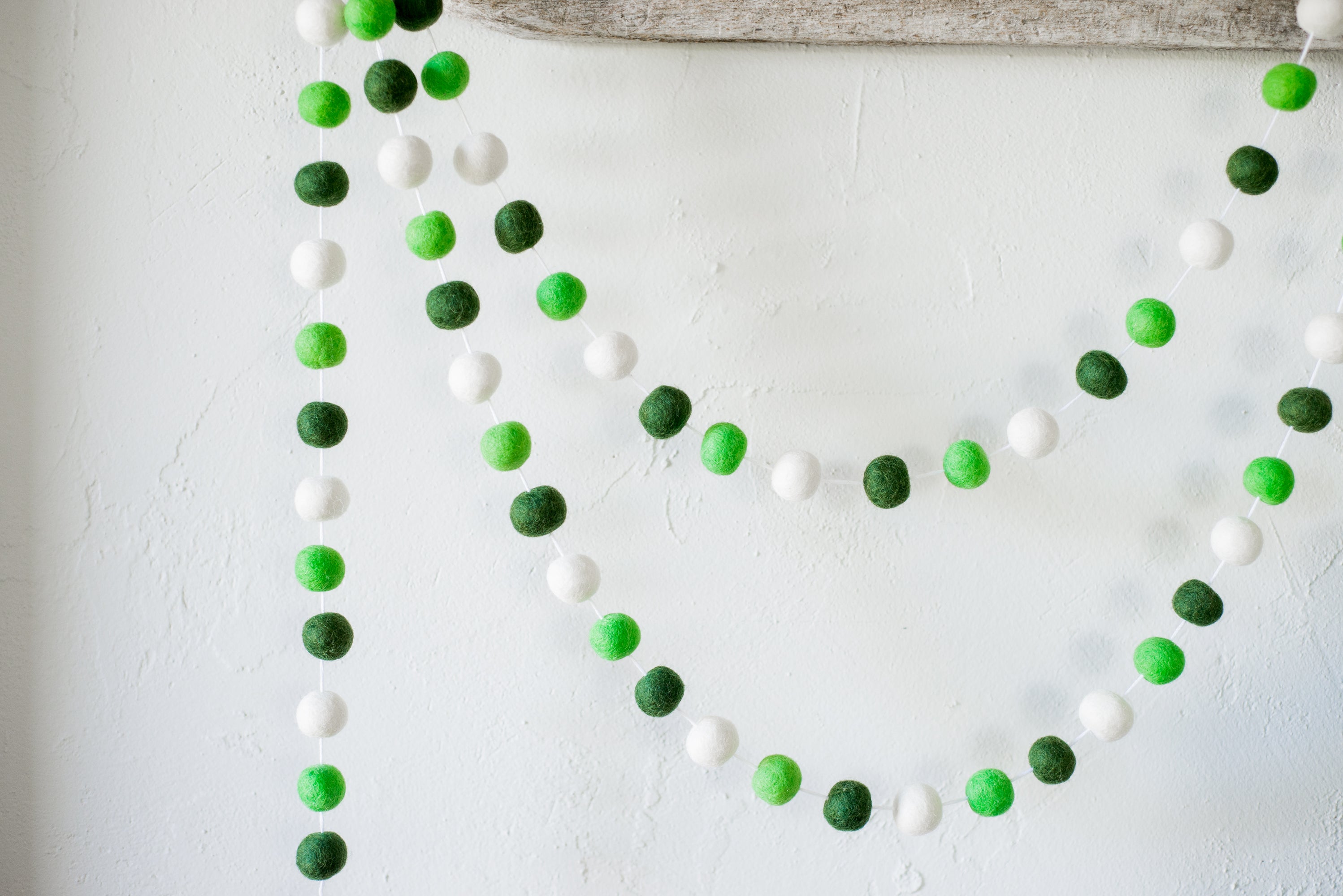St. Patrick's Day Felt Ball Garland - Green & Gold Decorative String for Party, Home, and Office Decor