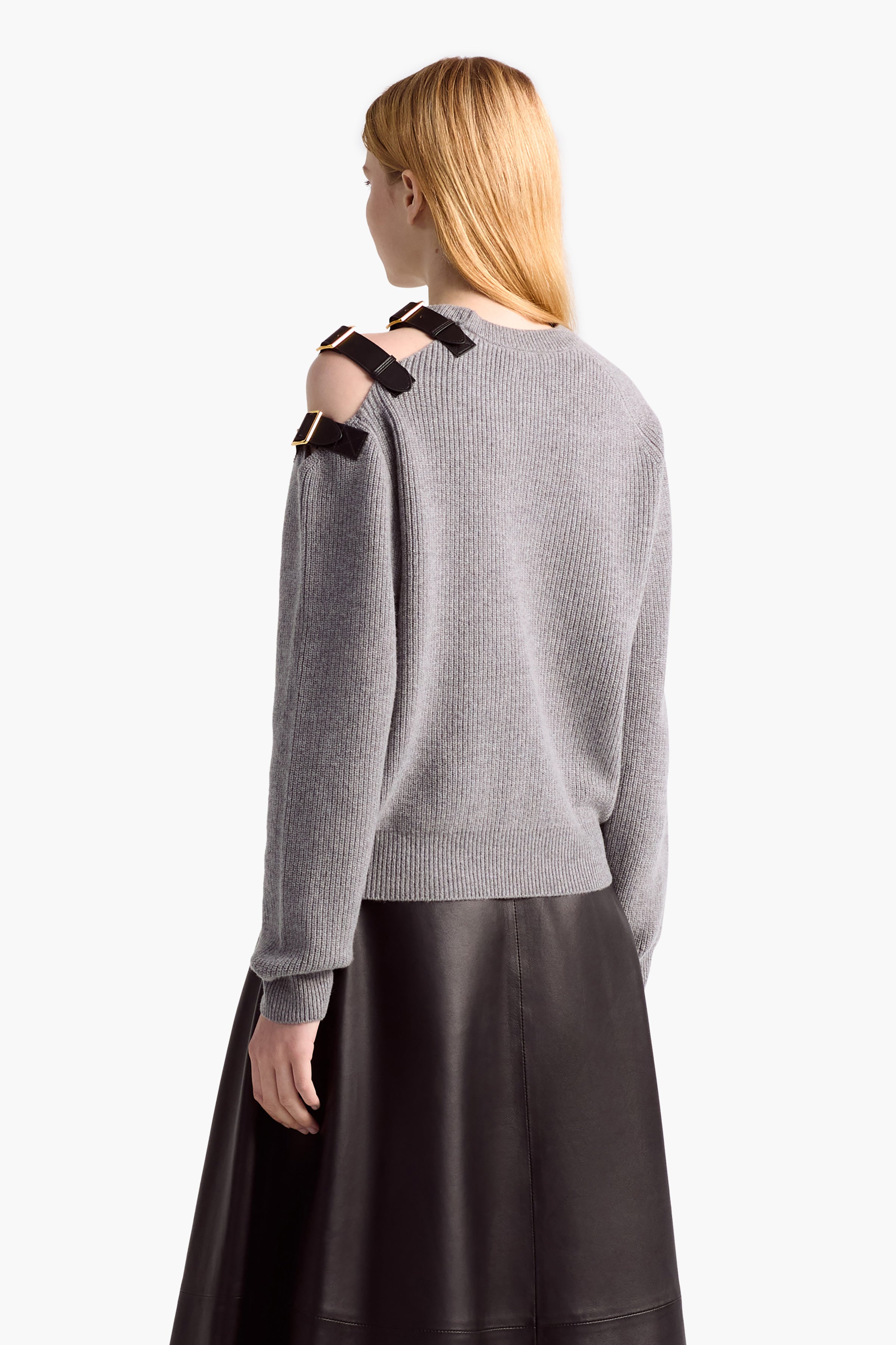 Premium Ness Sweater in Light Grey Melange - Soft & Stylish Knitwear for Men & Women - Perfect for Casual Outings & Cozy Evenings