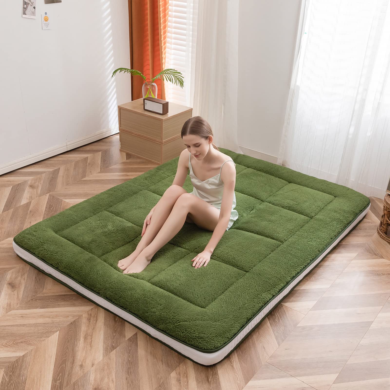 MAXYOYO Sherpa Fleece Padded Japanese Floor Mattress - Ultra Soft Wool-Like All-Season Floor Cushion in Green | Perfect for Living Room Lounging, Guest Bedding & Cozy Home Decor