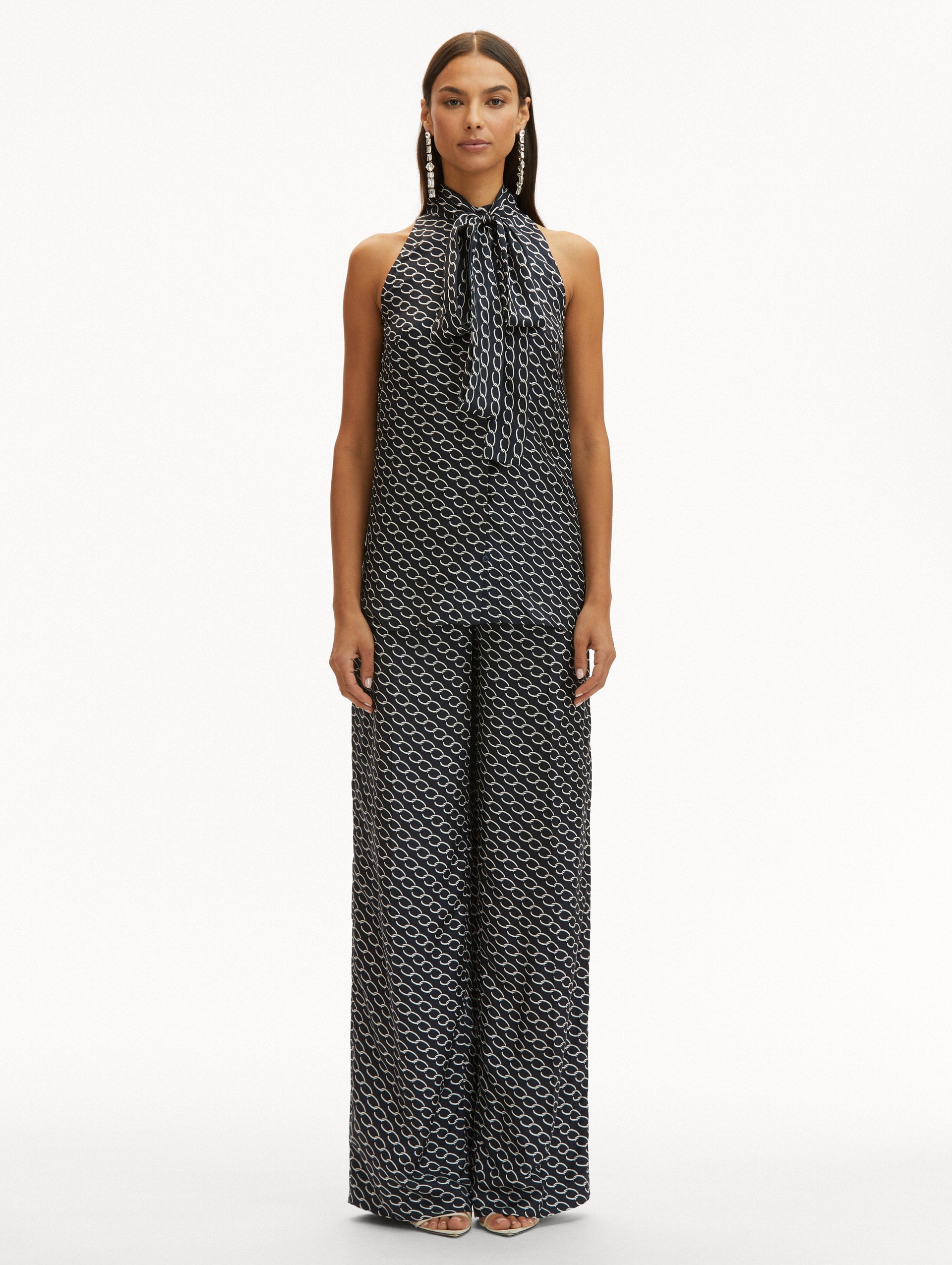 Elegant Oscar Chain Link Sleeveless Blouse for Women - Fashionable Summer Tops for Casual Outings & Office Wear