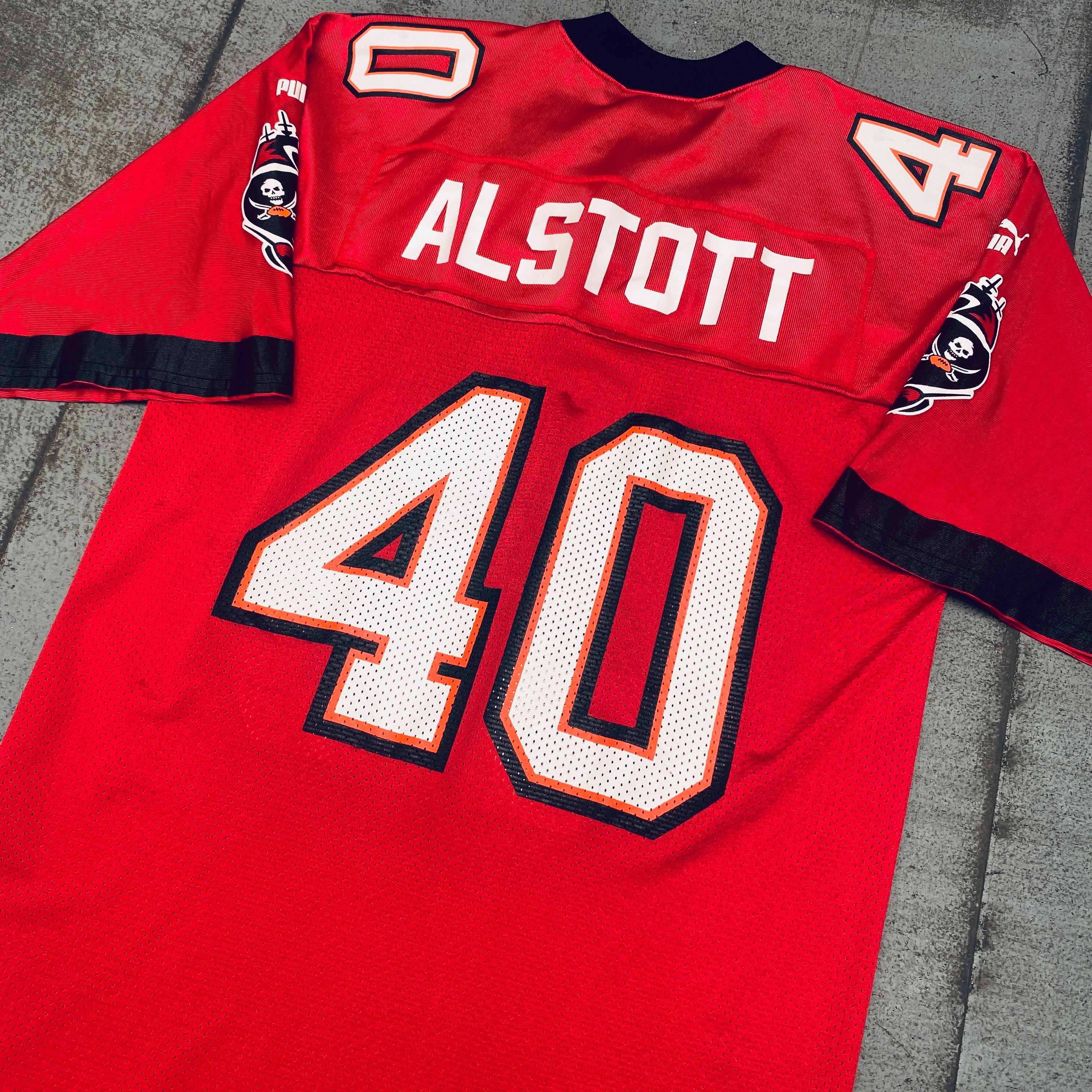 Authentic Tampa Bay Buccaneers Mike Alstott 1998/99 Replica Jersey (Men's) - Perfect for NFL Games, Tailgating & Fan Collections