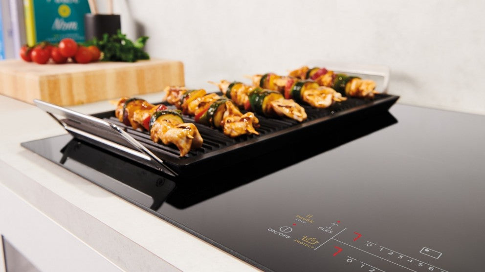 Westinghouse WHI945BC 90cm Induction Cooktop - Fast, Energy Efficient Electric Stove for Home & Restaurant Cooking